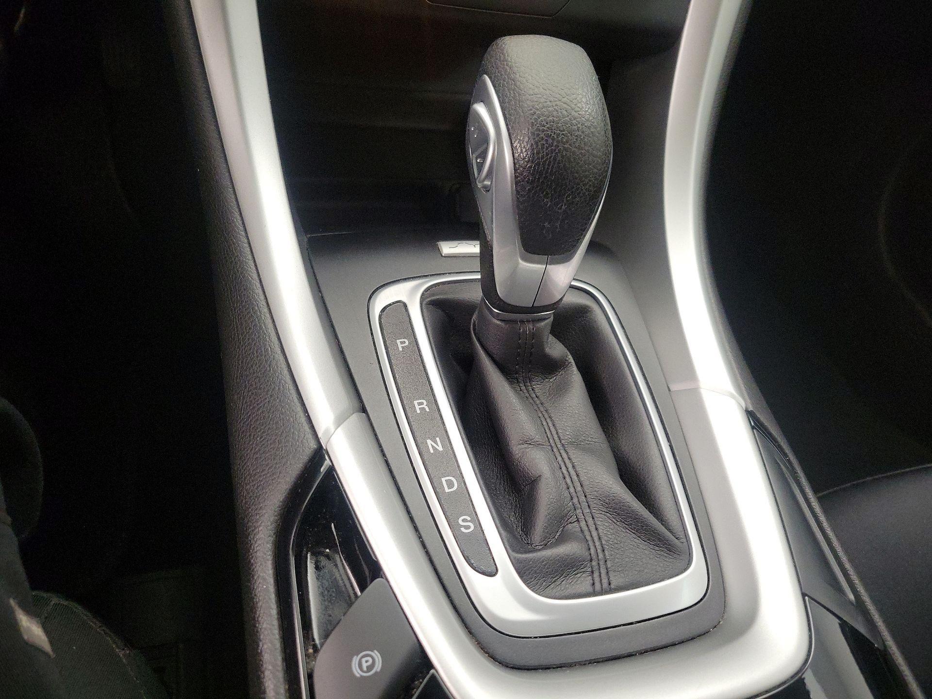 Thumbnail: 2015 Ford Fusion - 17