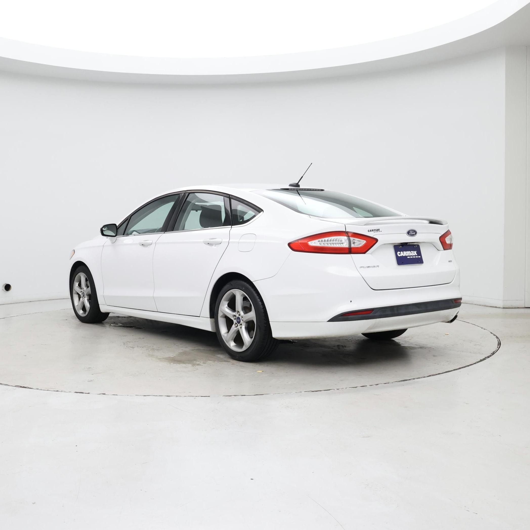 Thumbnail: 2015 Ford Fusion - 2