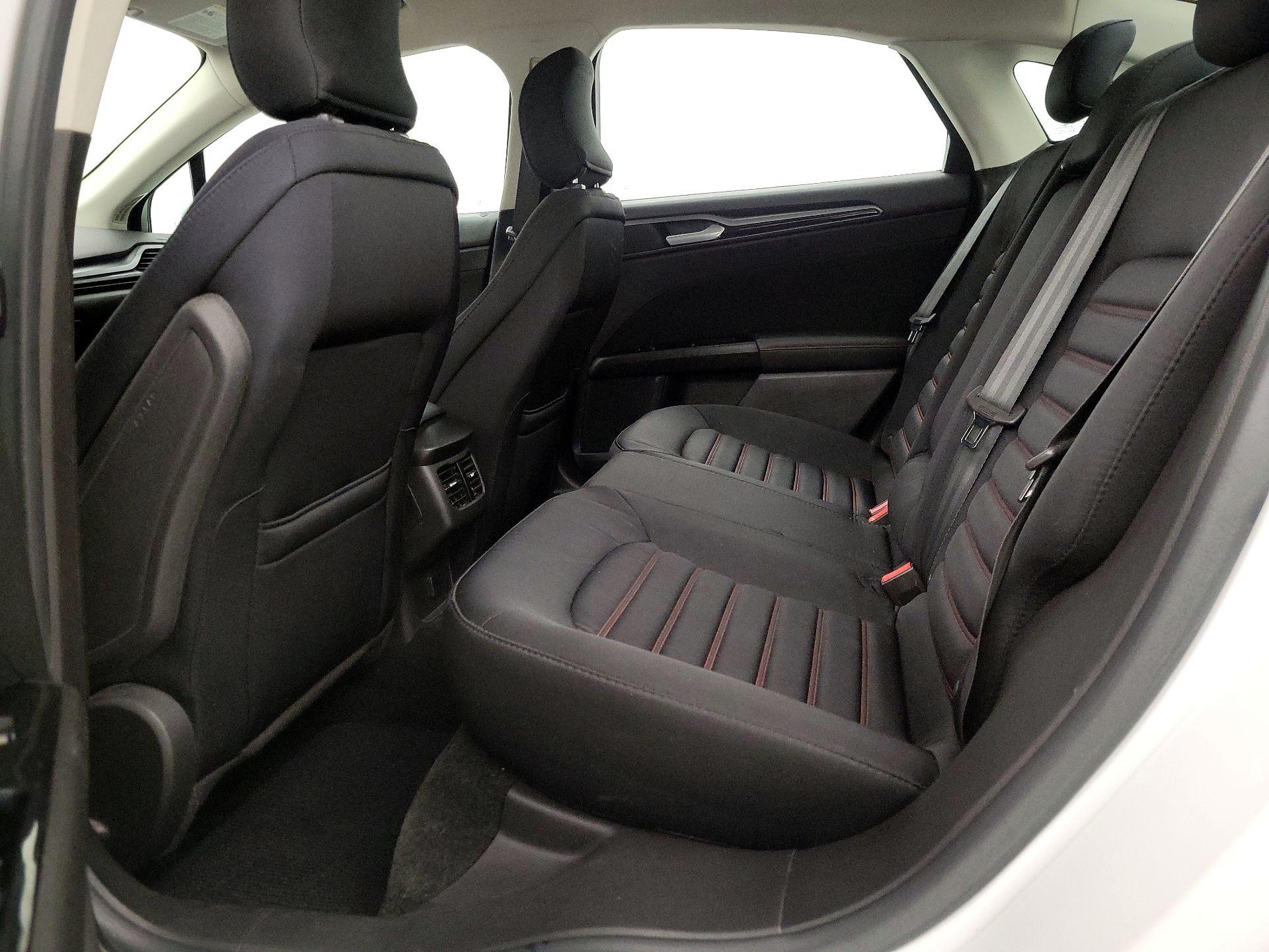 Thumbnail: 2015 Ford Fusion - 19