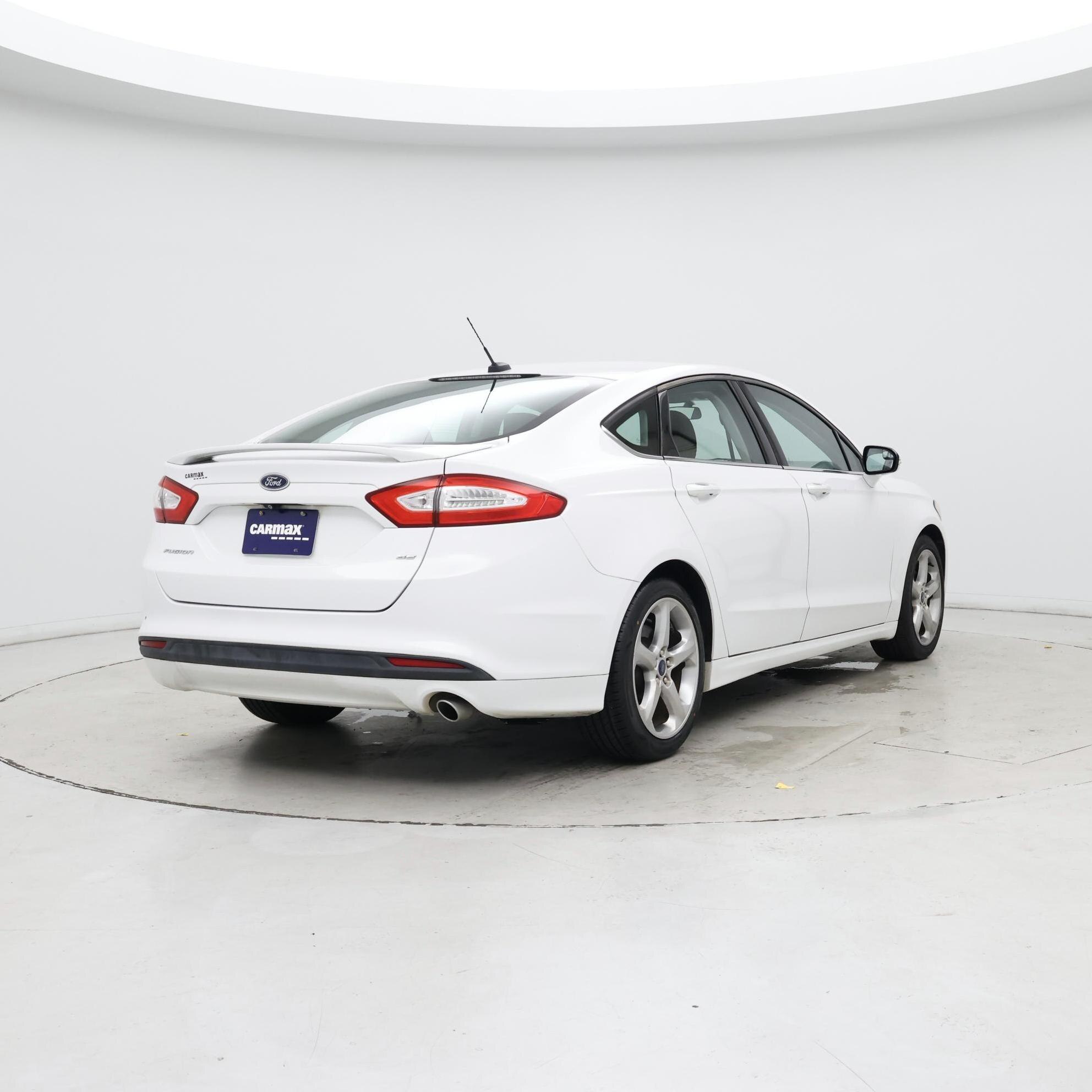 Thumbnail: 2015 Ford Fusion - 8