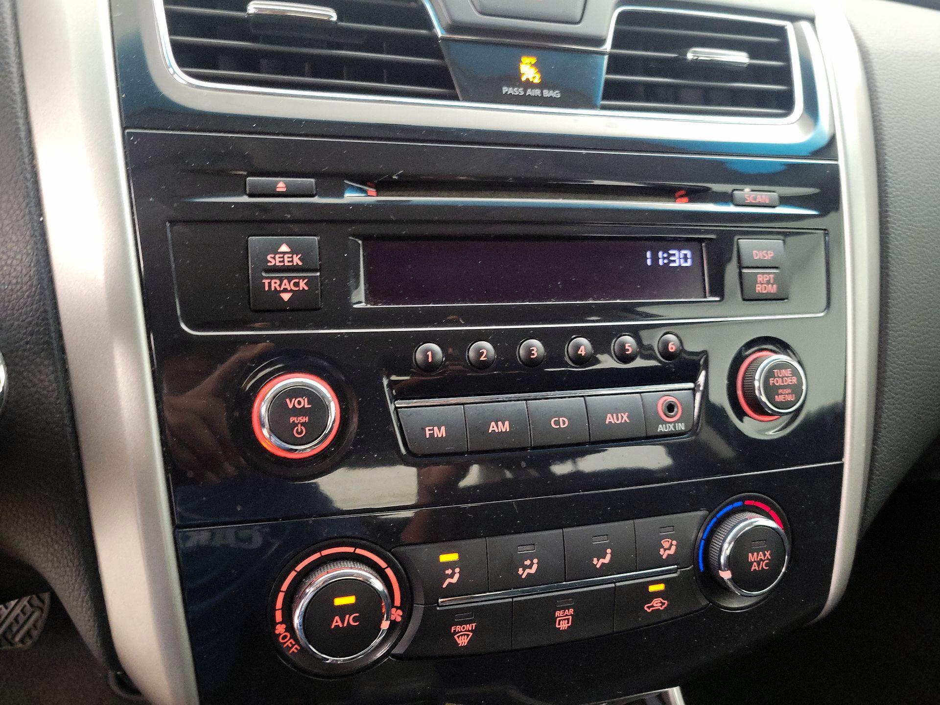 Thumbnail: 2015 Nissan Altima - 13