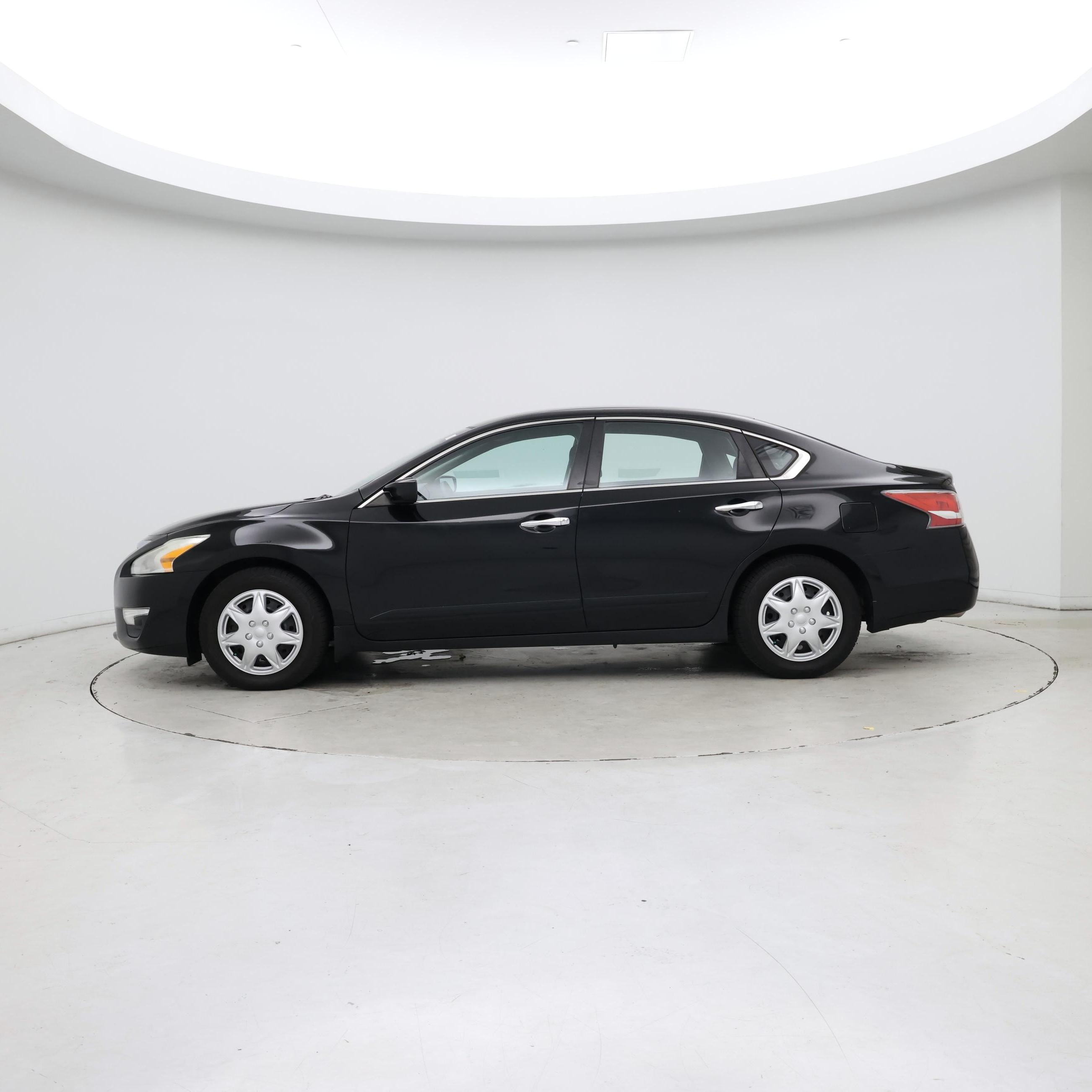 Thumbnail: 2015 Nissan Altima - 3