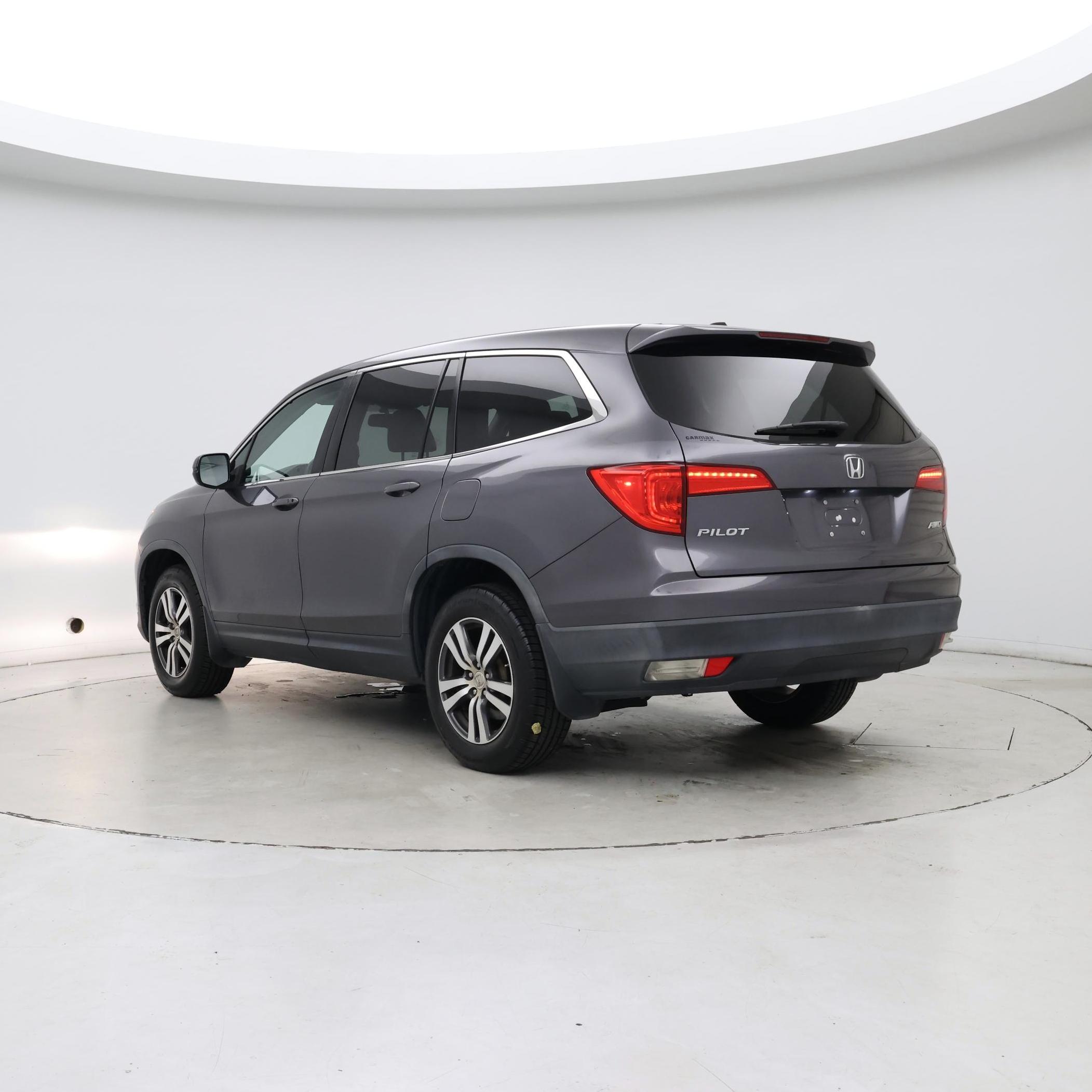 Thumbnail: 2017 Honda Pilot - 2