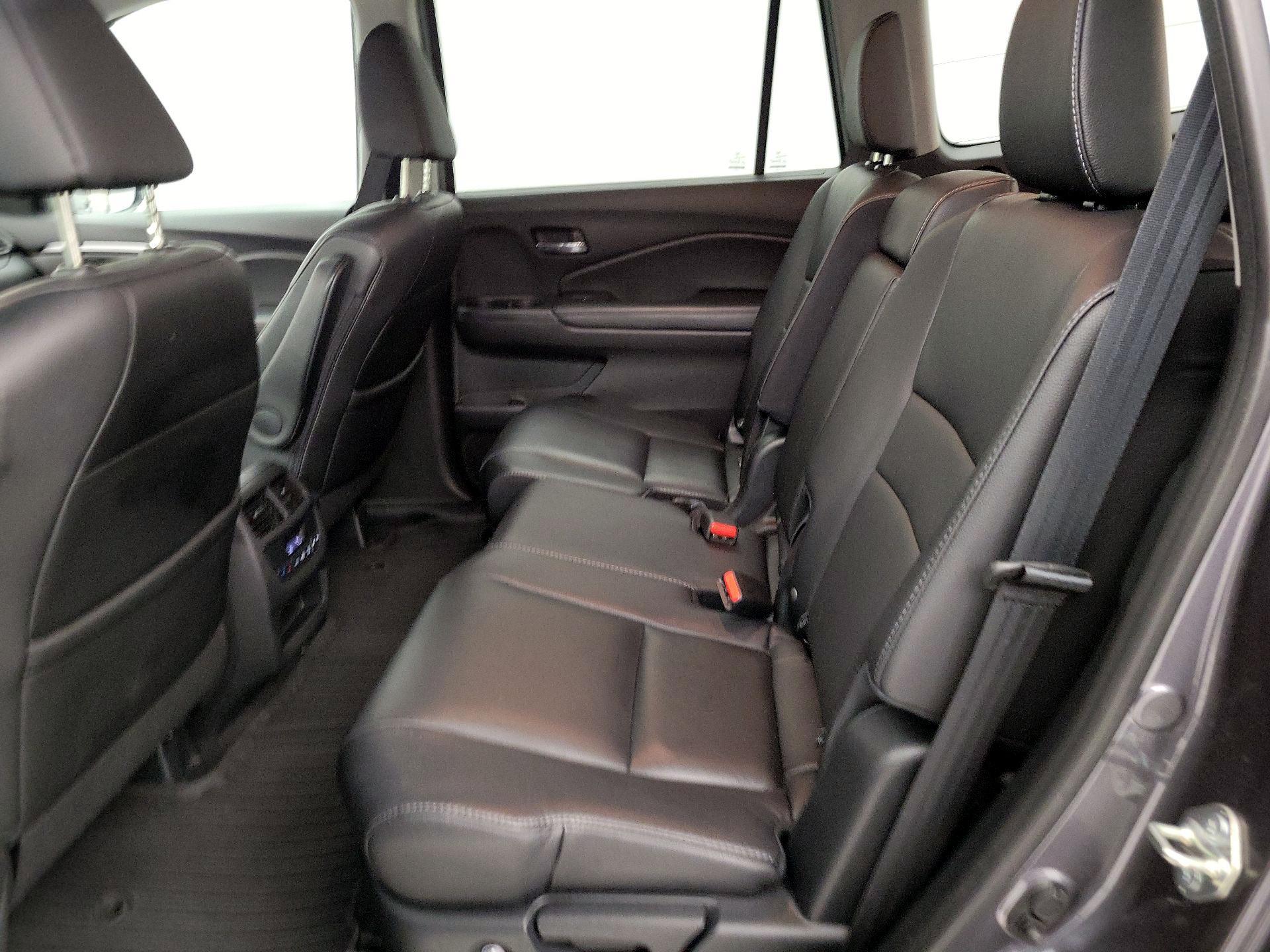 Thumbnail: 2017 Honda Pilot - 20