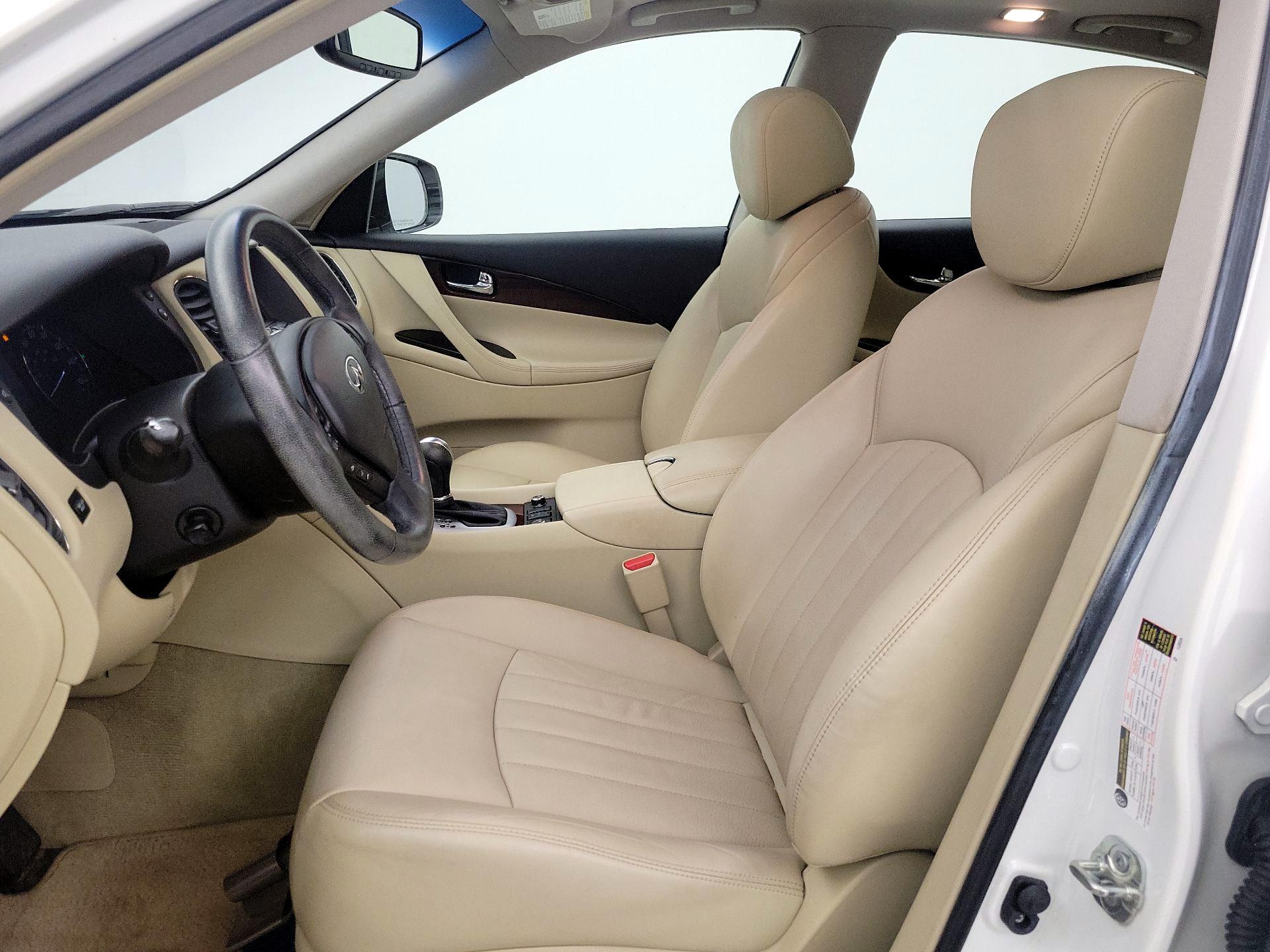 Thumbnail: 2016 INFINITI QX50 - 11
