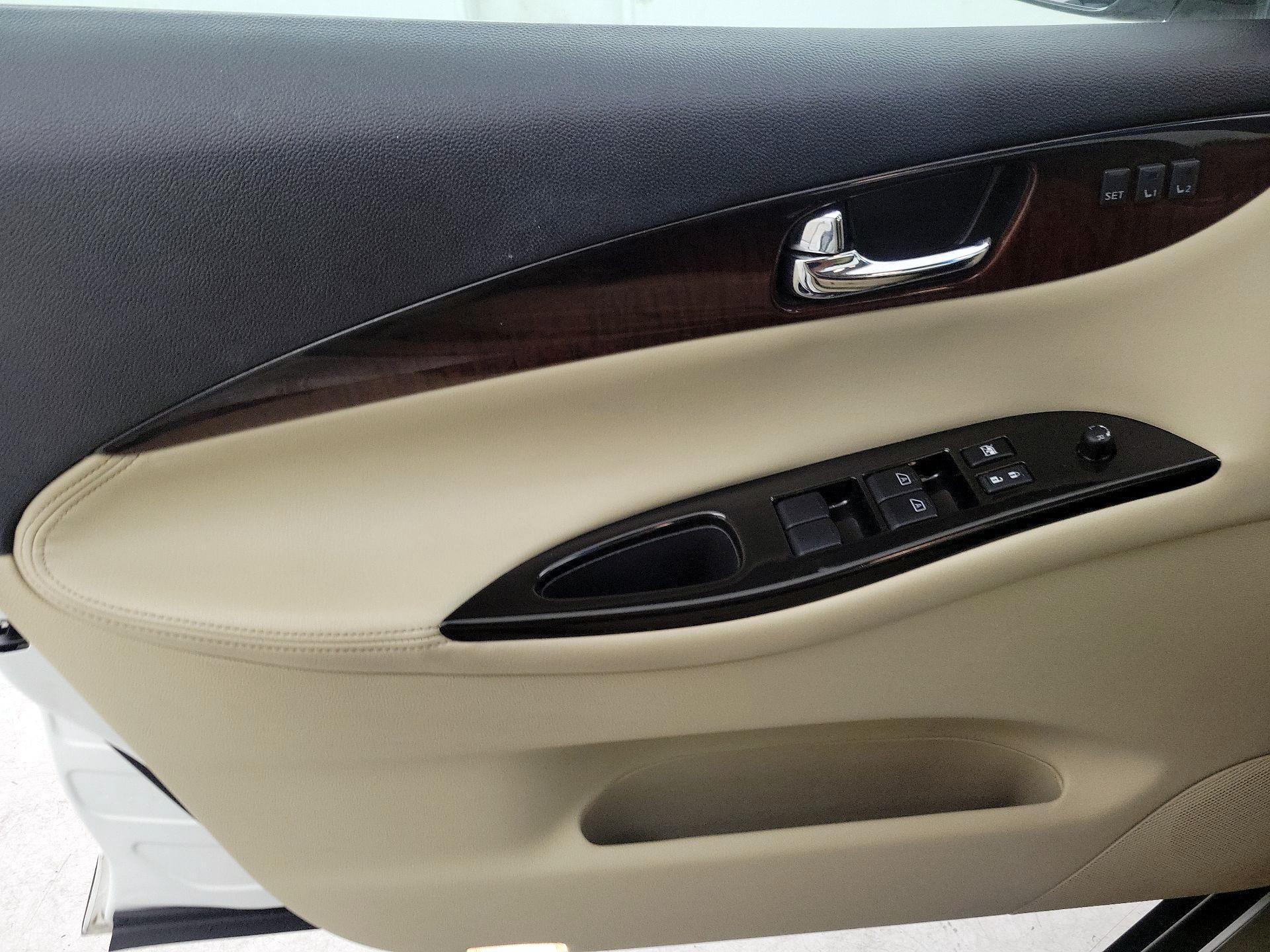 Thumbnail: 2016 INFINITI QX50 - 12