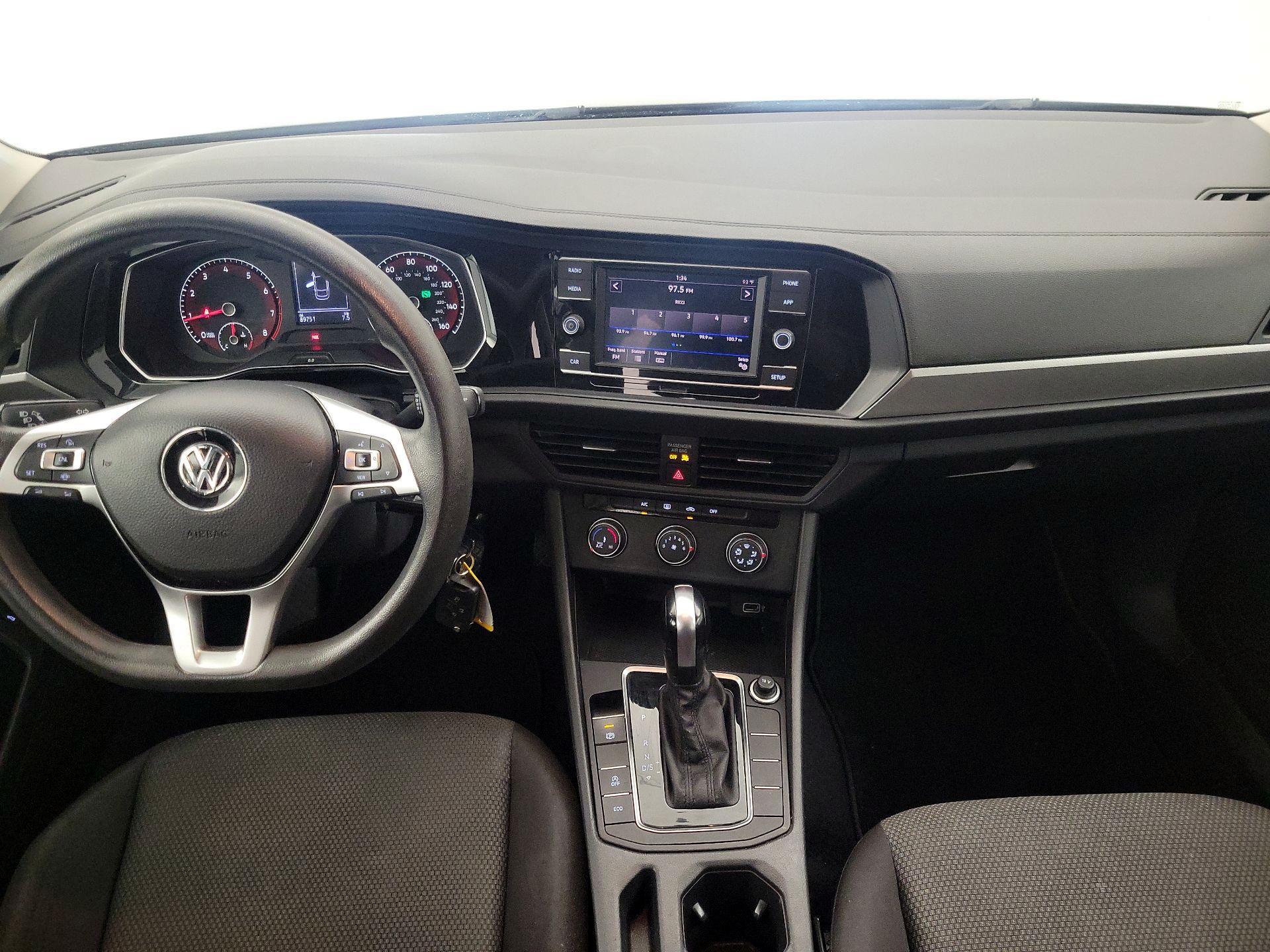 Thumbnail: 2019 Volkswagen Jetta - 9