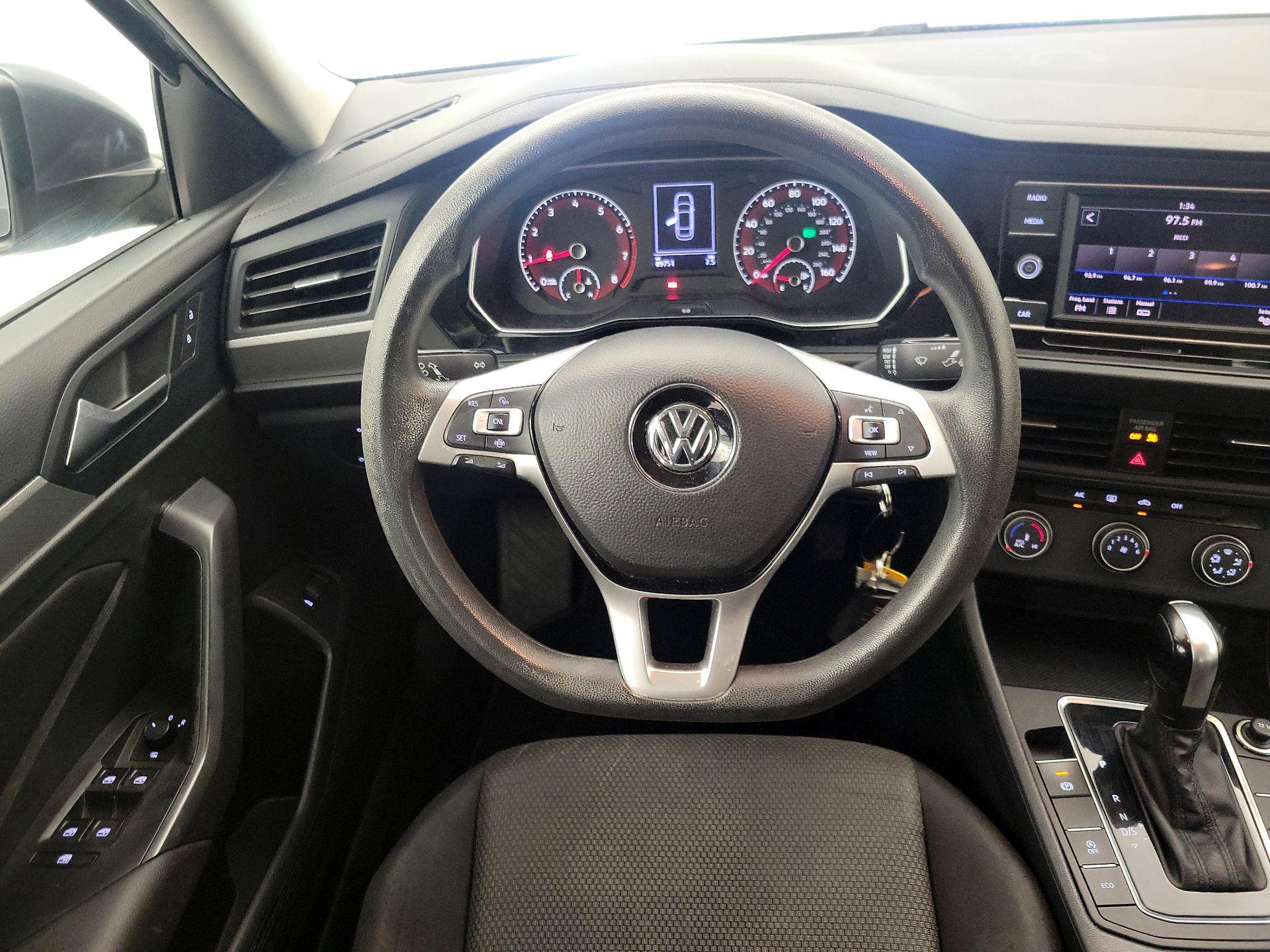 Thumbnail: 2019 Volkswagen Jetta - 10