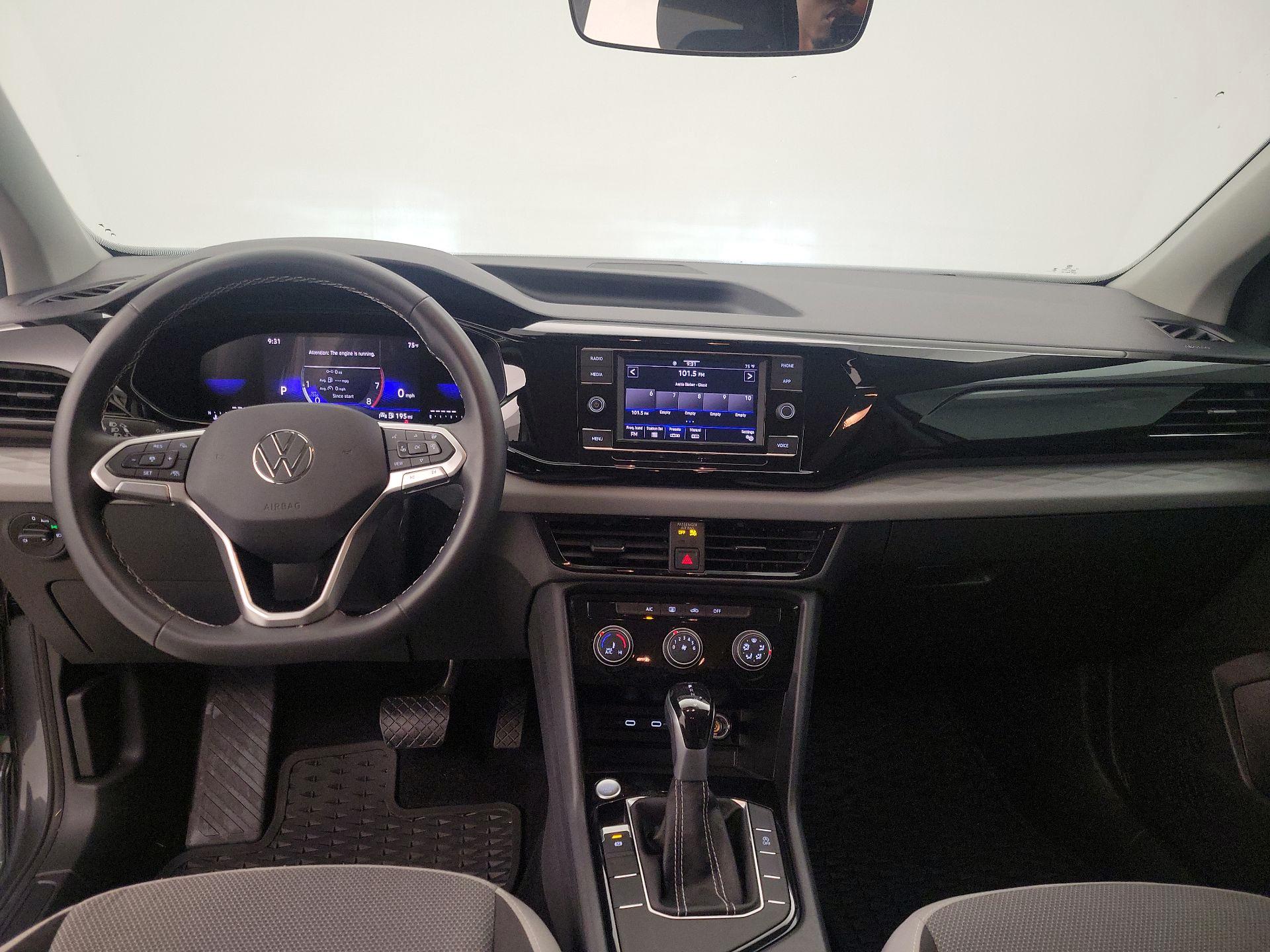 Thumbnail: 2023 Volkswagen Taos - 9