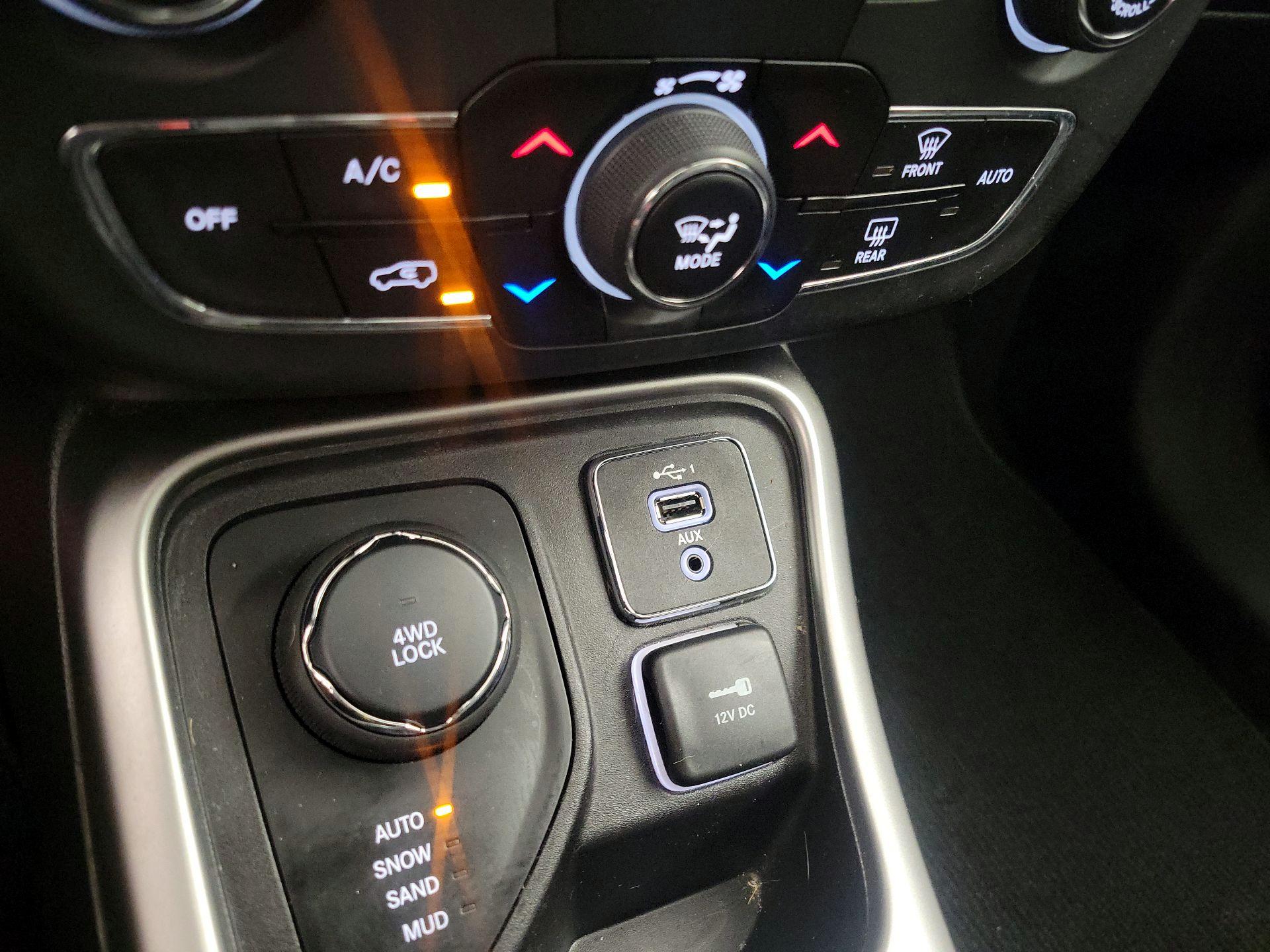 Thumbnail: 2019 Jeep Compass - 17