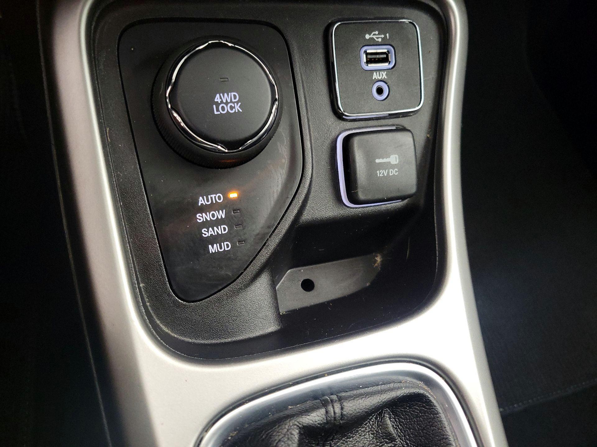 Thumbnail: 2019 Jeep Compass - 19