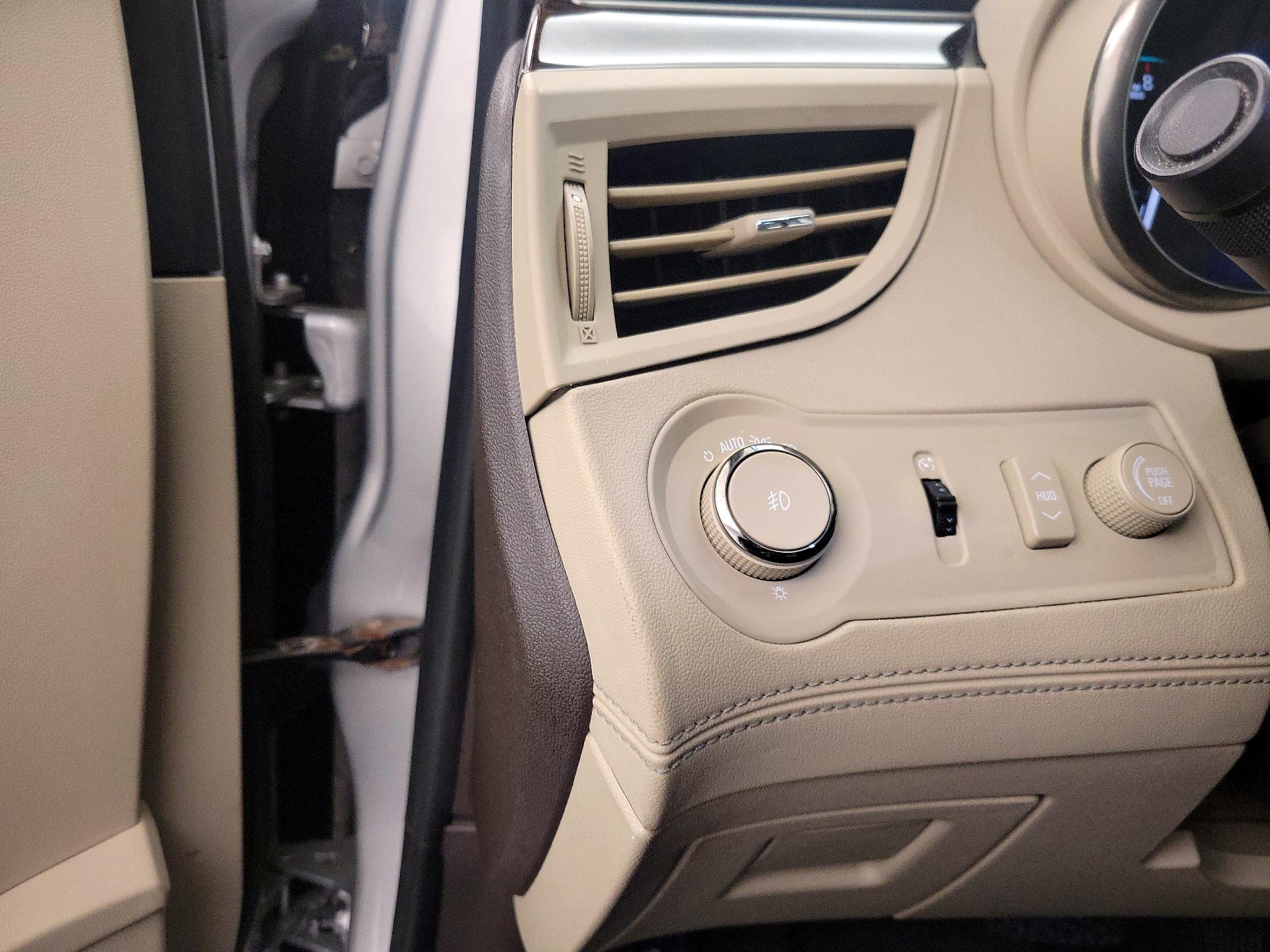 Thumbnail: 2015 Buick LaCrosse - 13