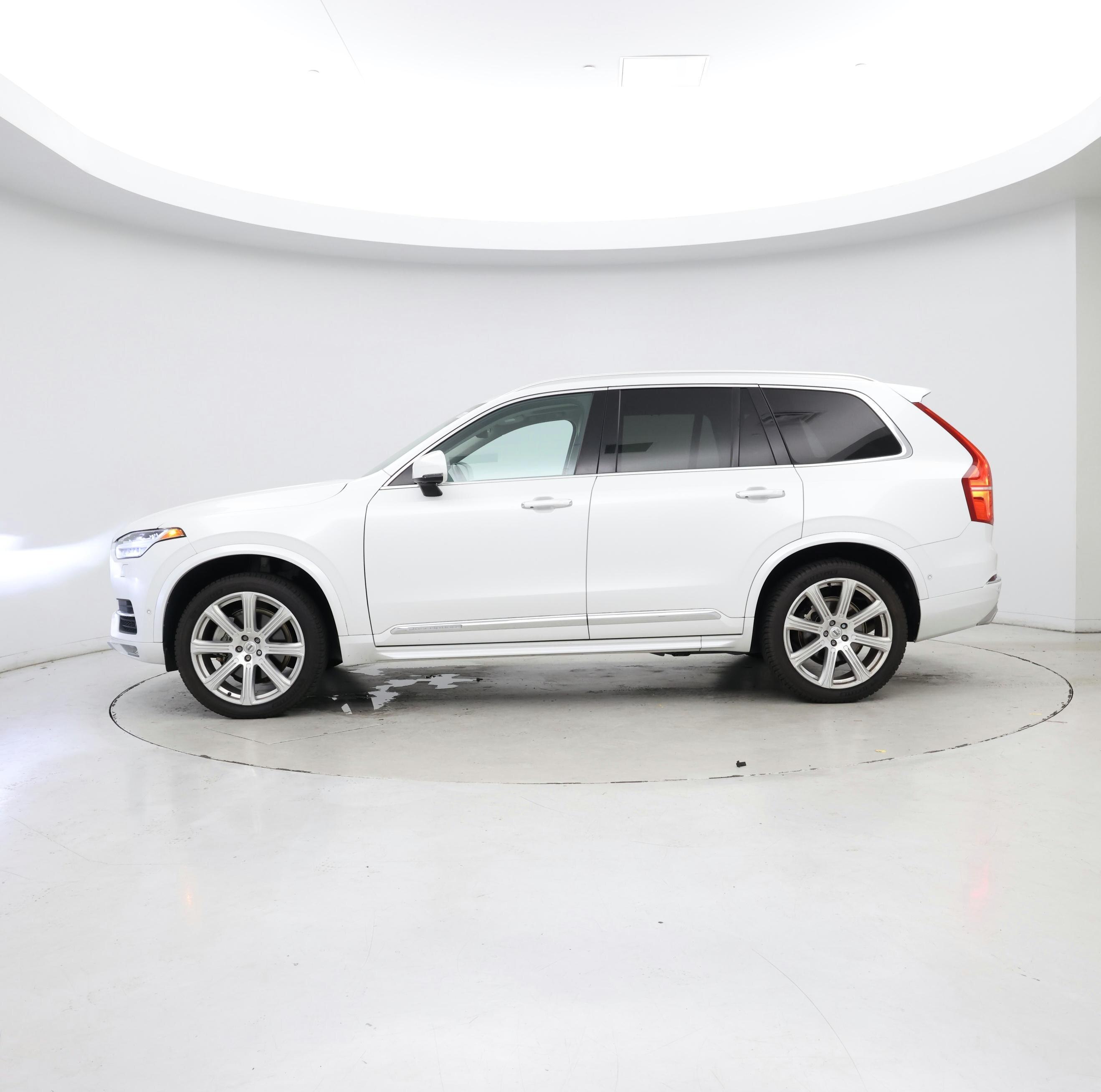Thumbnail: 2018 Volvo XC90 - 3