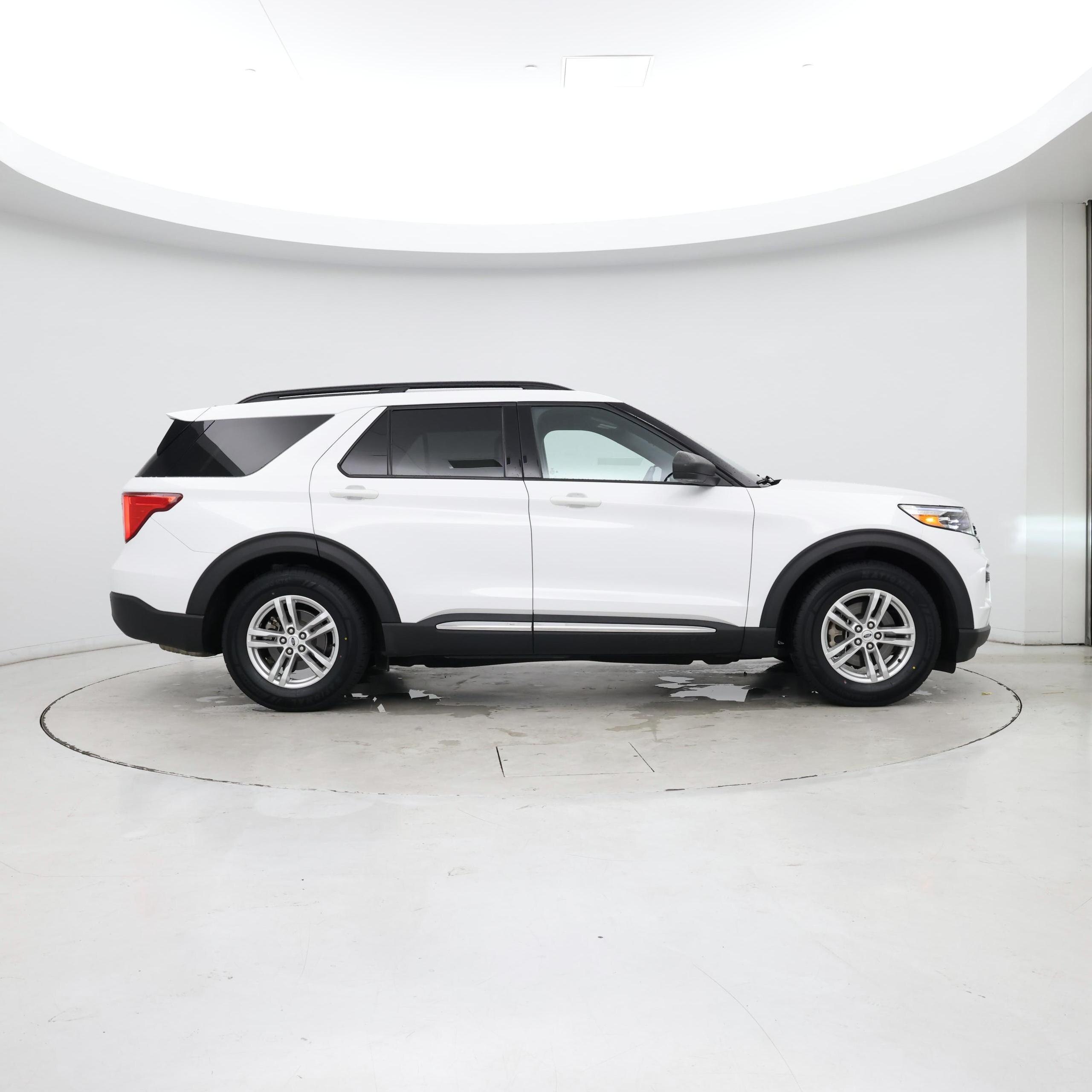 Thumbnail: 2020 Ford Explorer - 7