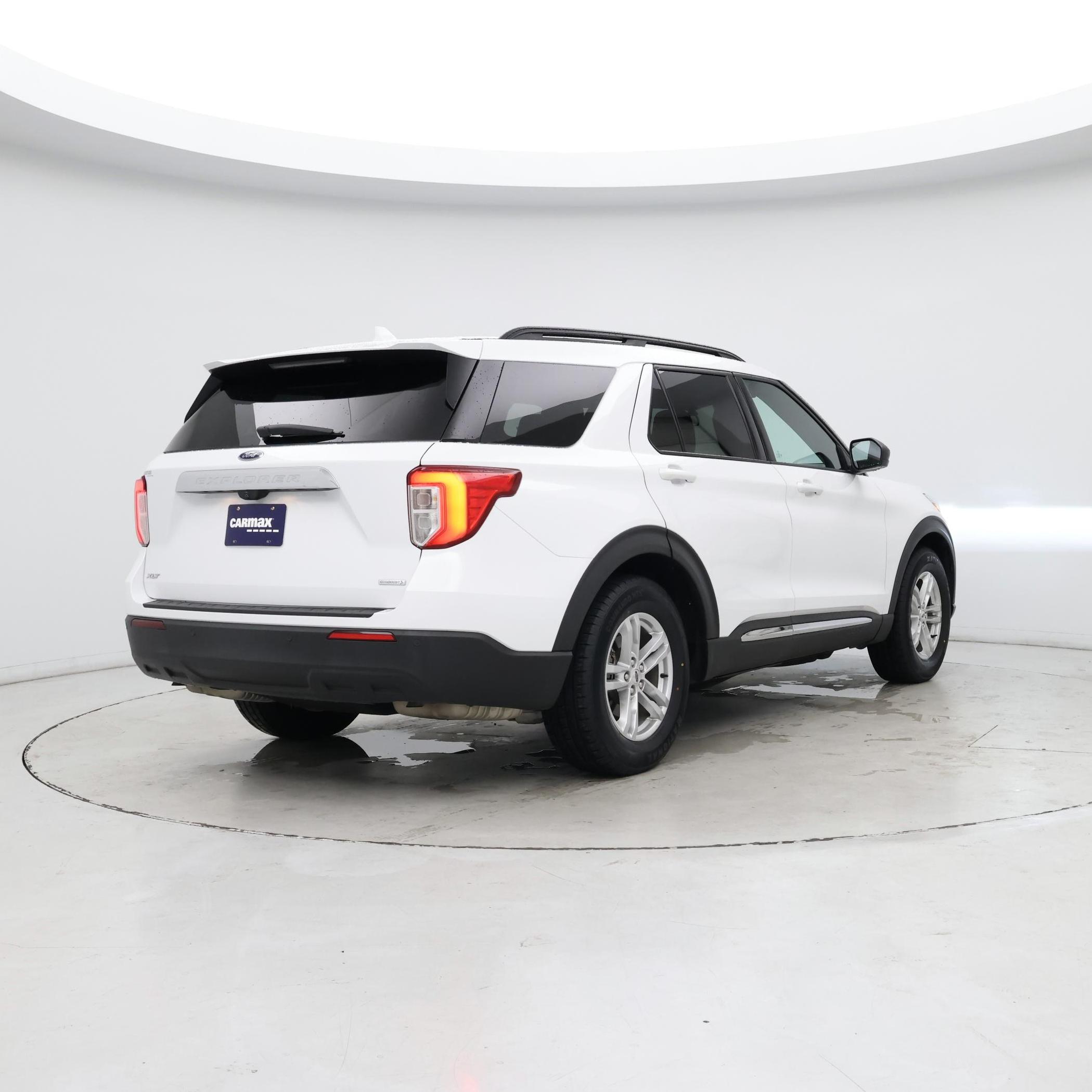 Thumbnail: 2020 Ford Explorer - 8