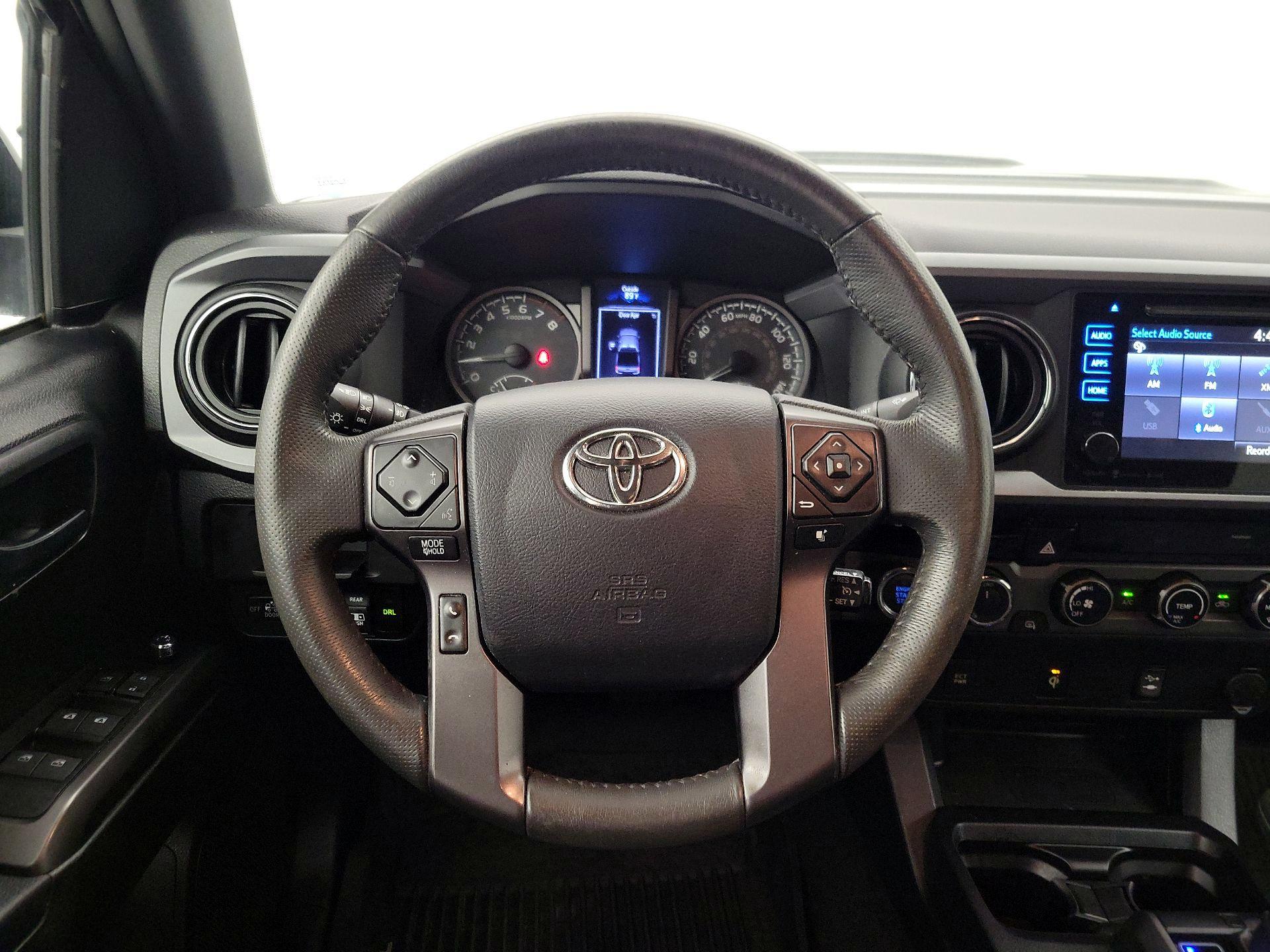Thumbnail: 2017 Toyota Tacoma - 10