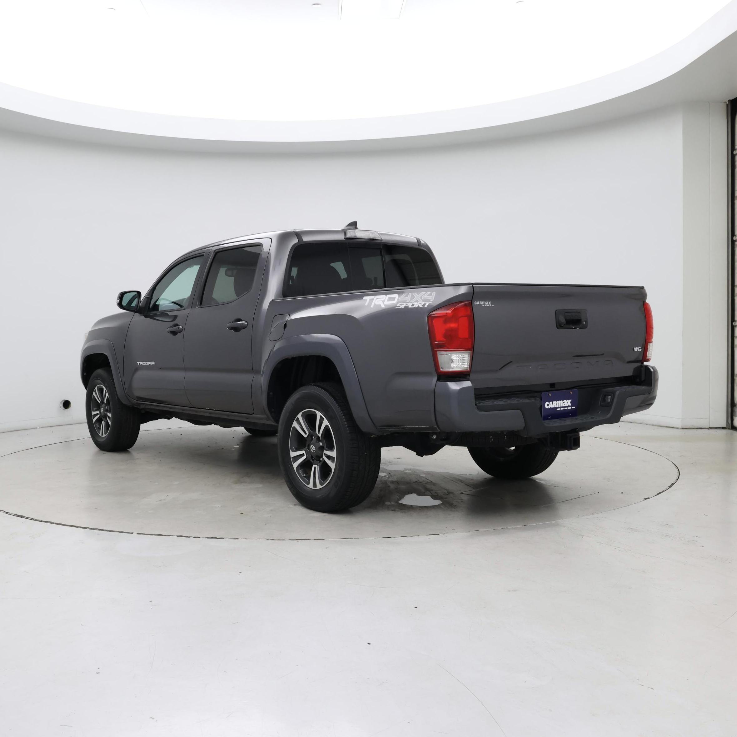Thumbnail: 2017 Toyota Tacoma - 2