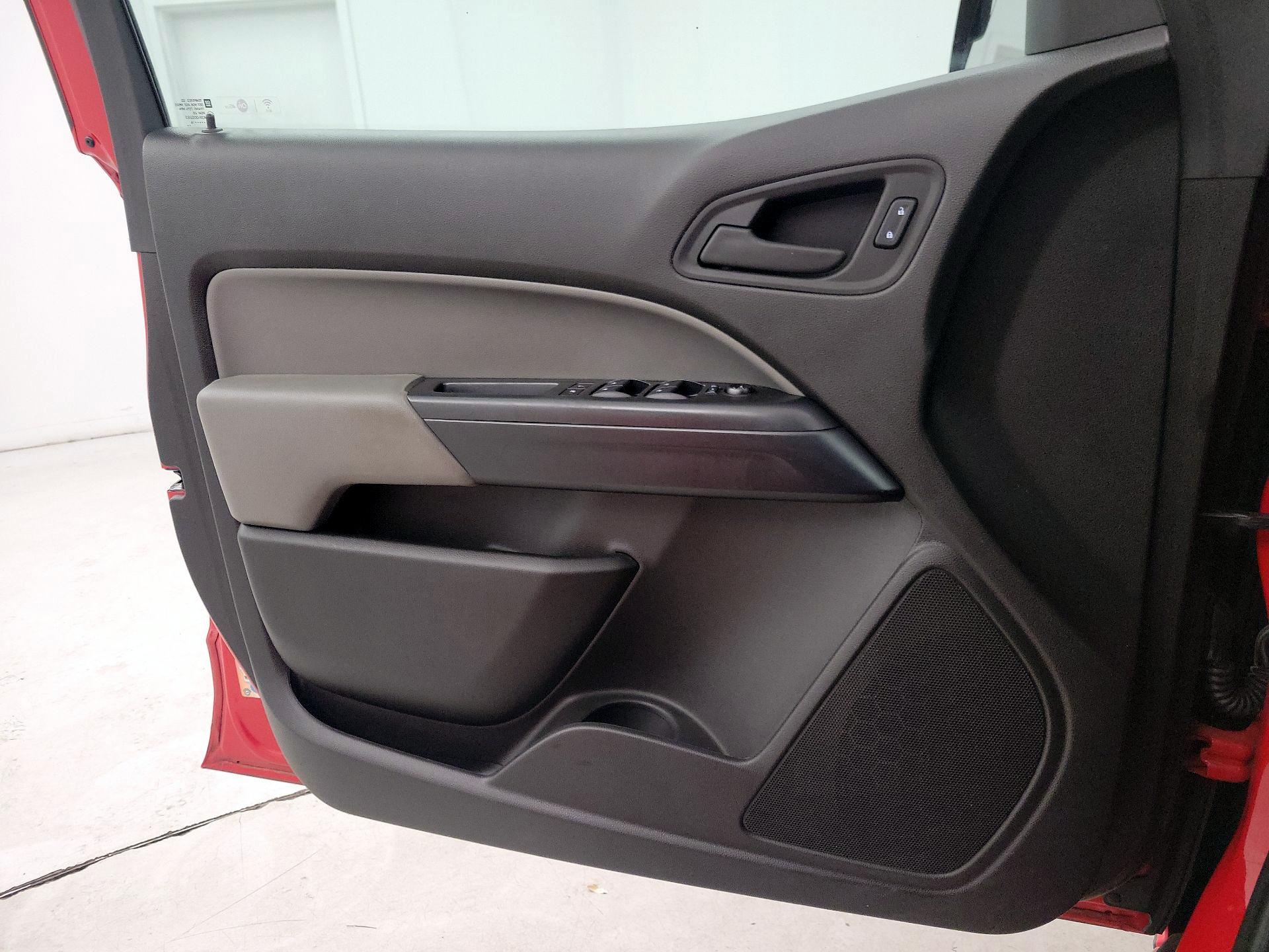 Thumbnail: 2016 Chevrolet Colorado - 12