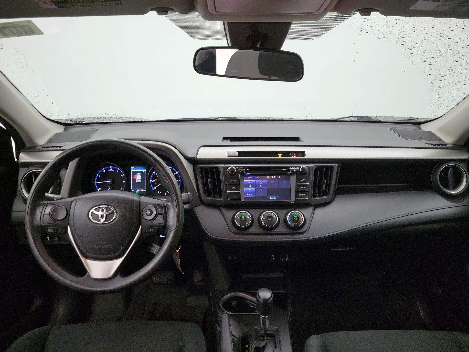 Thumbnail: 2017 Toyota RAV4 - 9