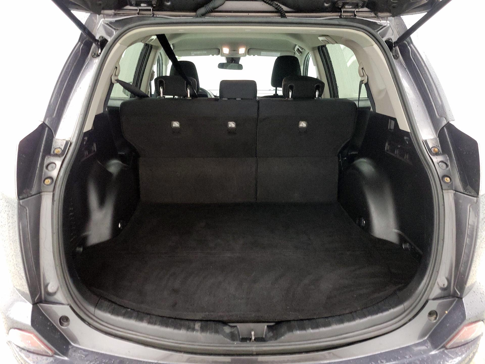 Thumbnail: 2017 Toyota RAV4 - 20