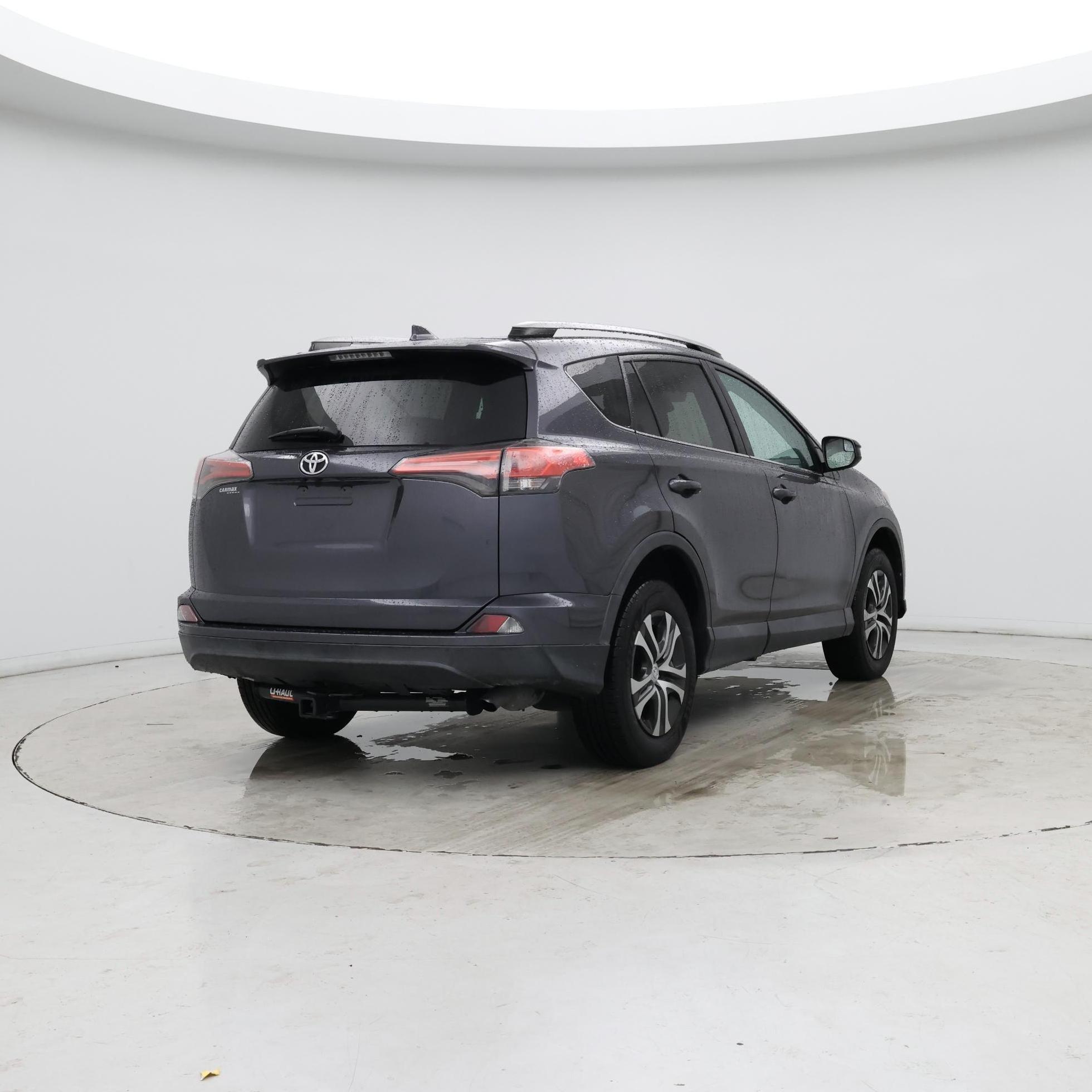 Thumbnail: 2017 Toyota RAV4 - 8