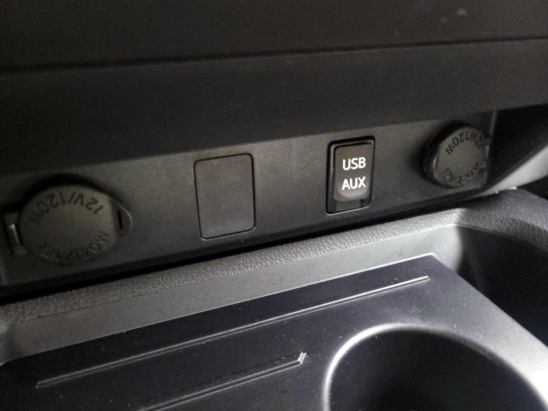 Thumbnail: 2014 Toyota Tundra - 18