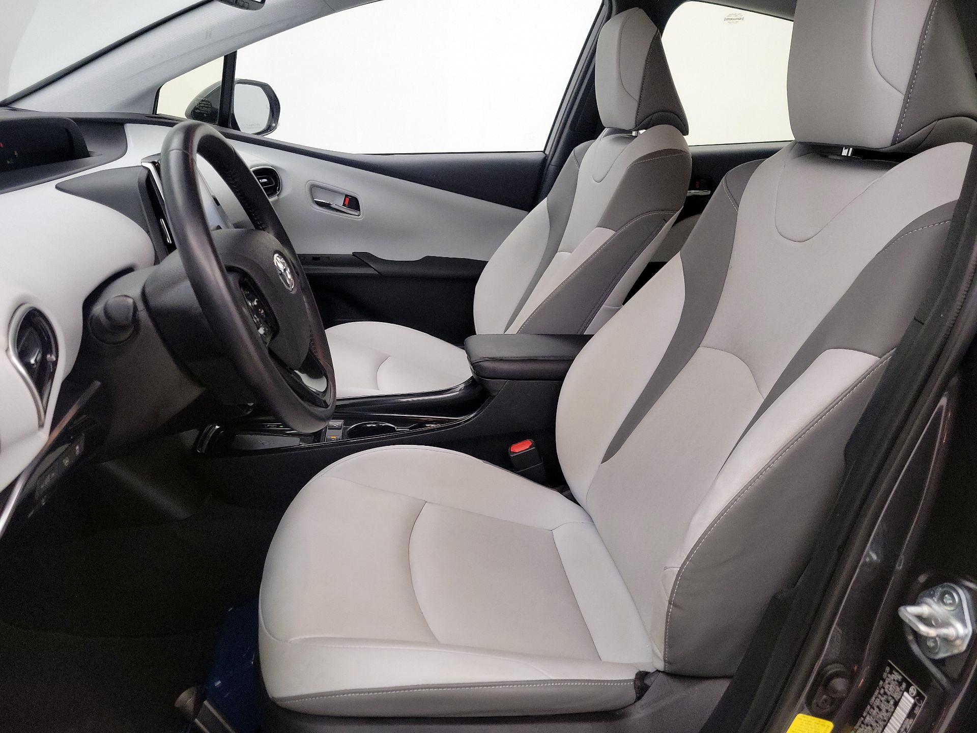 Thumbnail: 2020 Toyota Prius Prime - 11