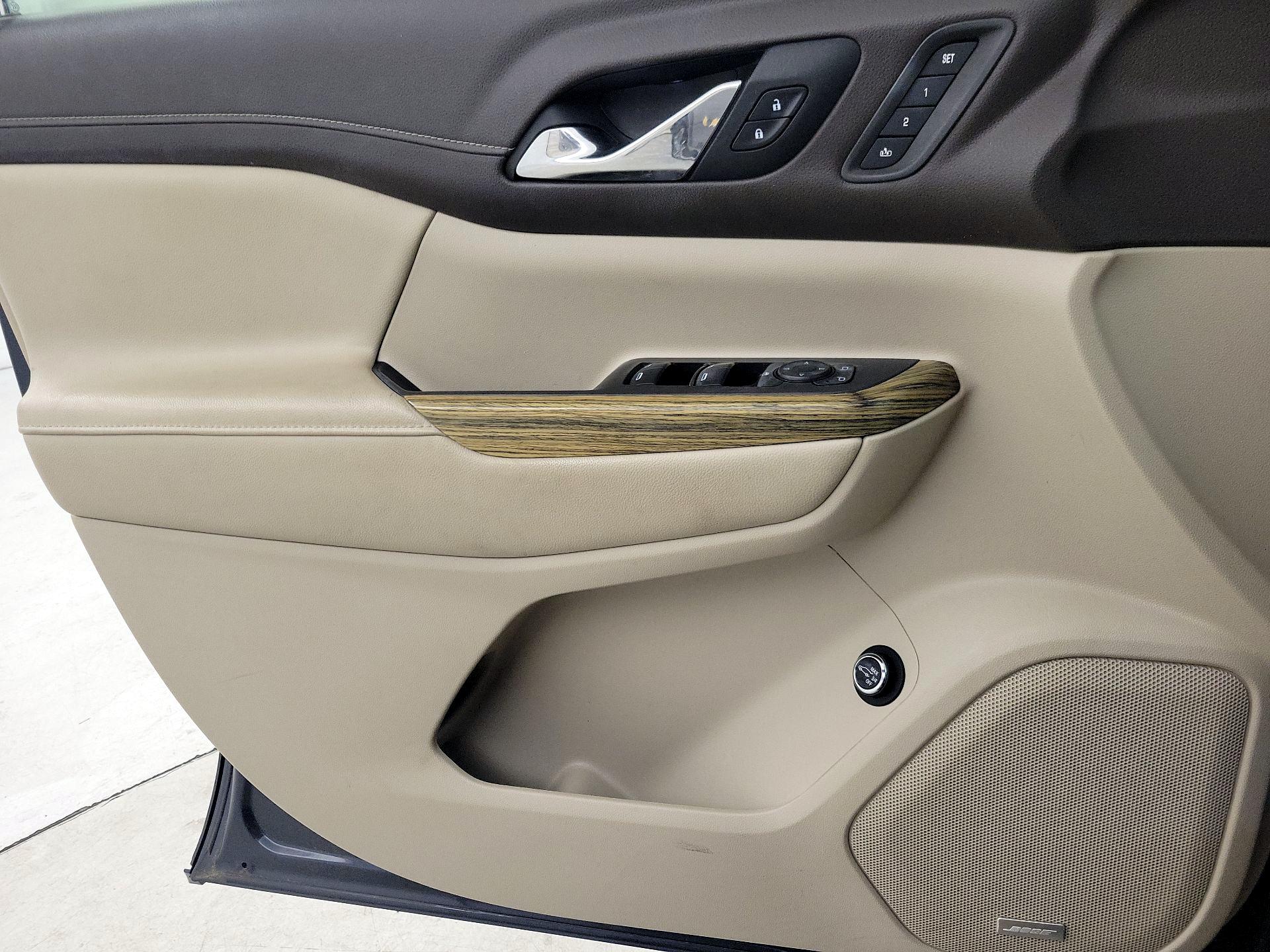Thumbnail: 2019 GMC Acadia - 12