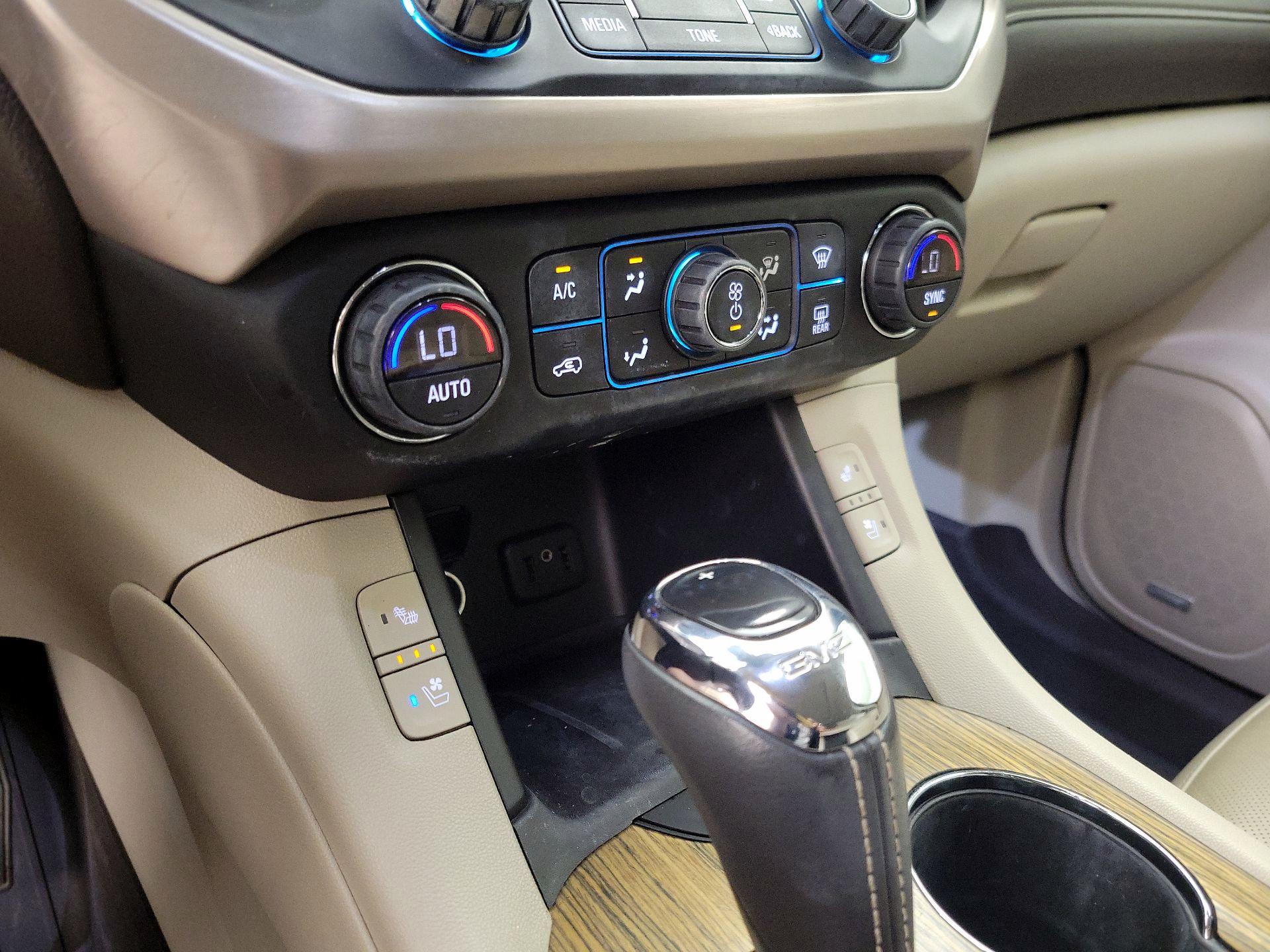 Thumbnail: 2019 GMC Acadia - 16