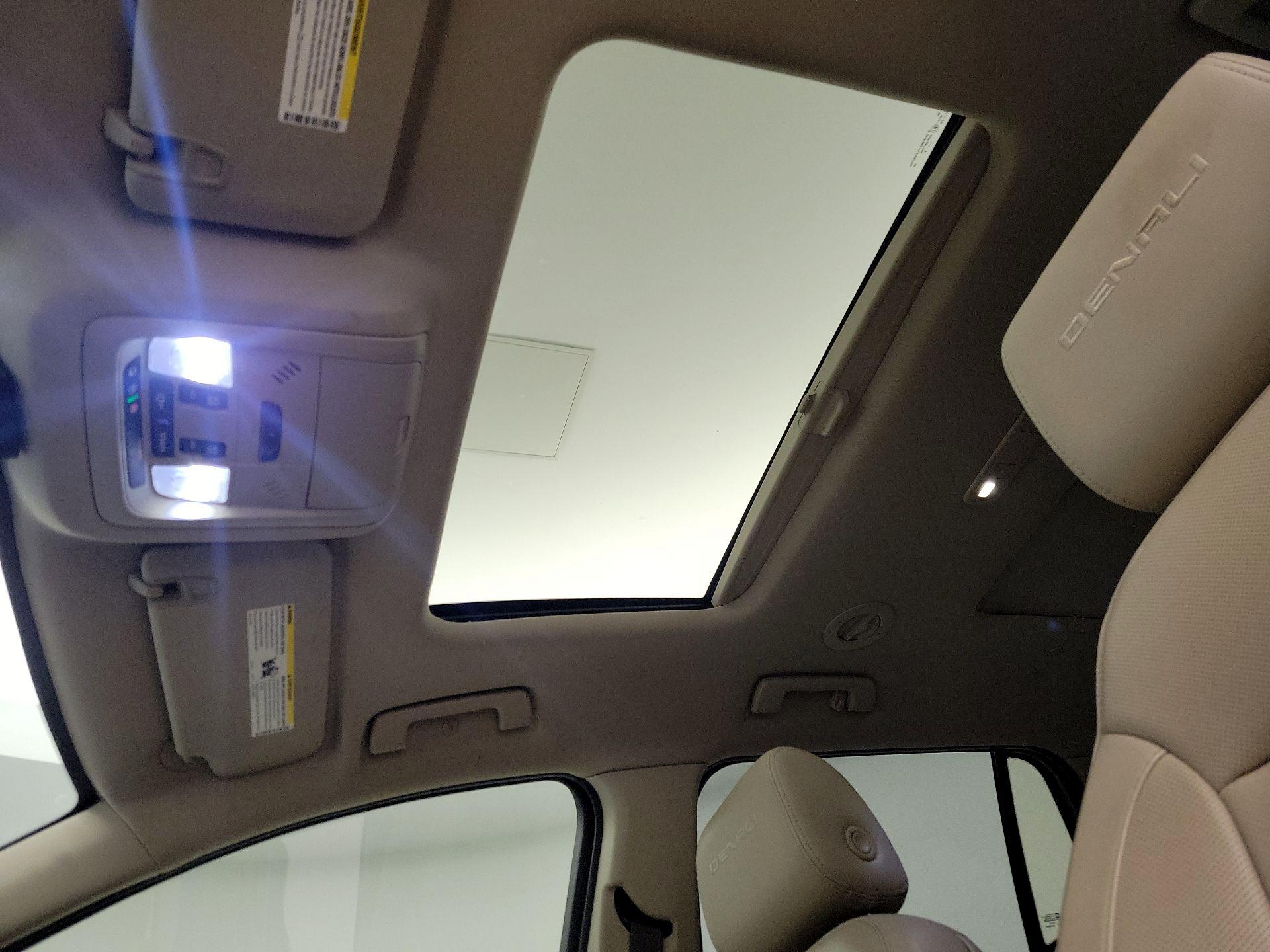 Thumbnail: 2019 GMC Acadia - 19
