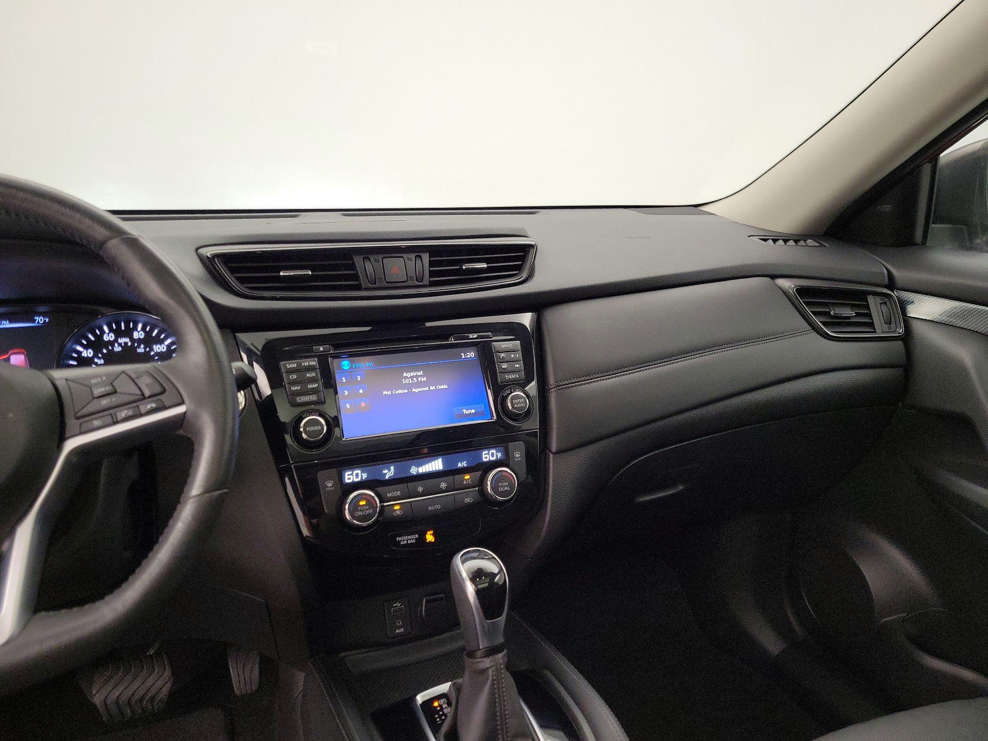 Thumbnail: 2017 Nissan Rogue - 9