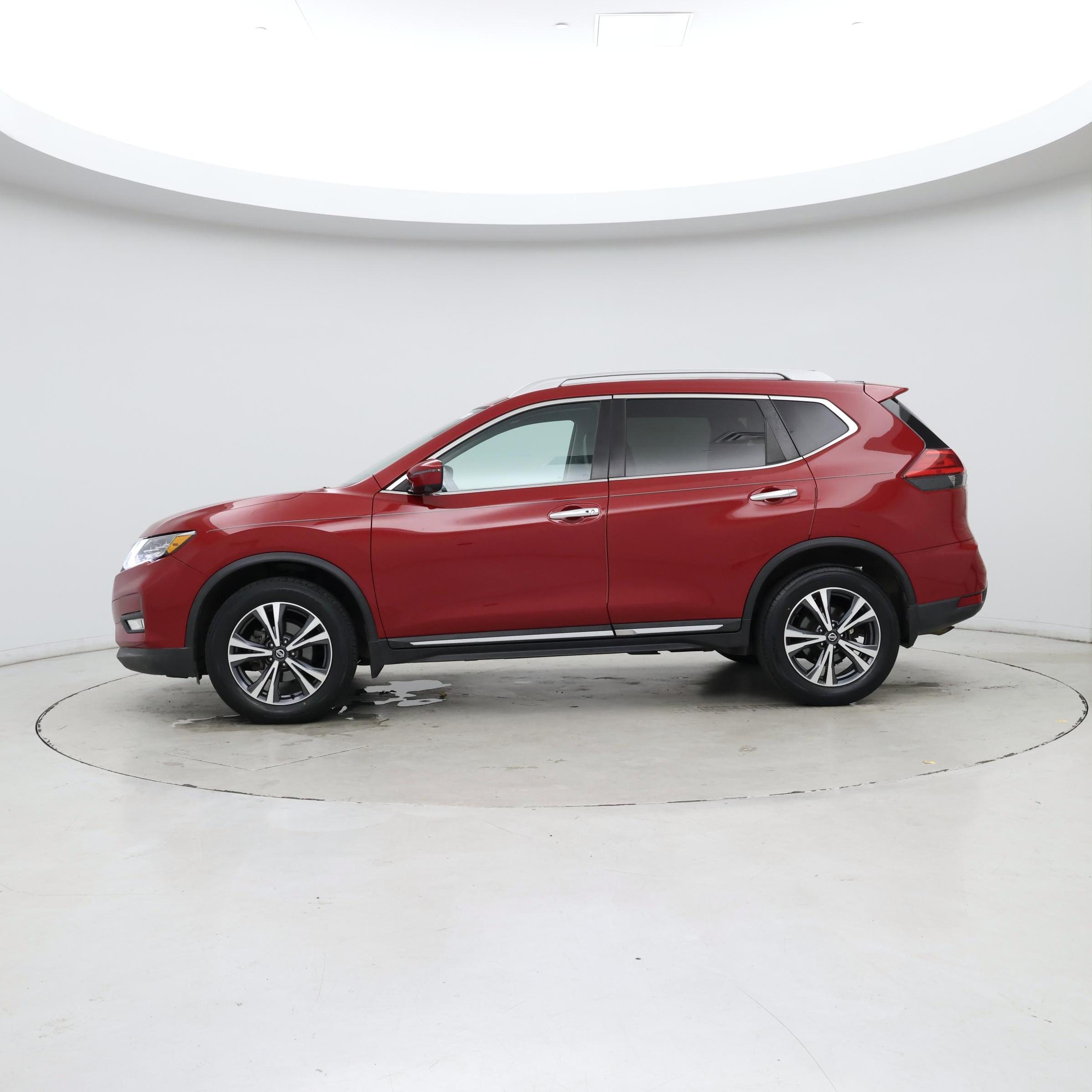 Thumbnail: 2017 Nissan Rogue - 3