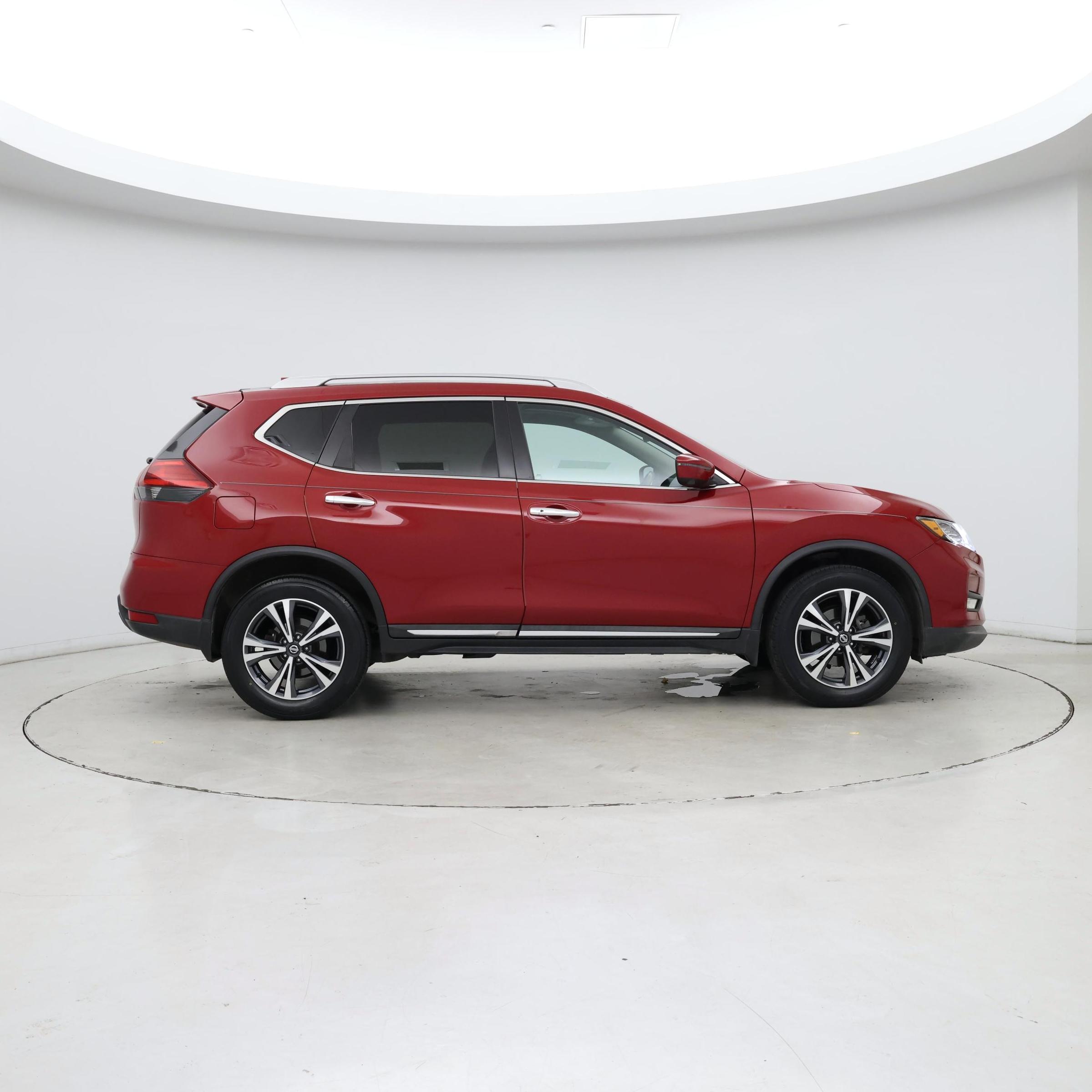 Thumbnail: 2017 Nissan Rogue - 7
