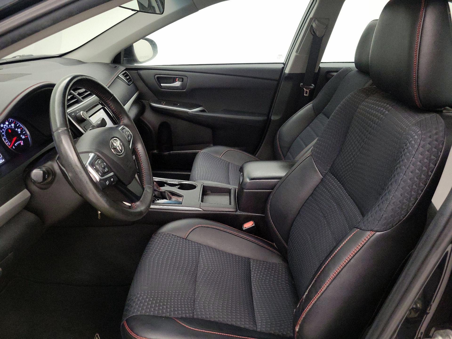 Thumbnail: 2015 Toyota Camry - 11
