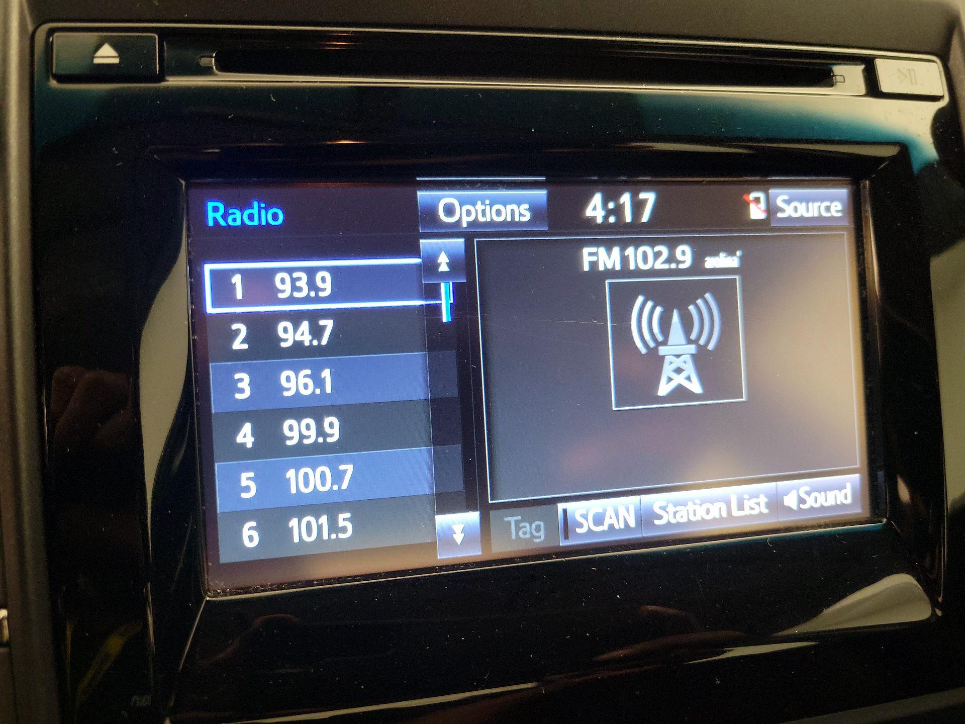 Thumbnail: 2015 Toyota Camry - 15