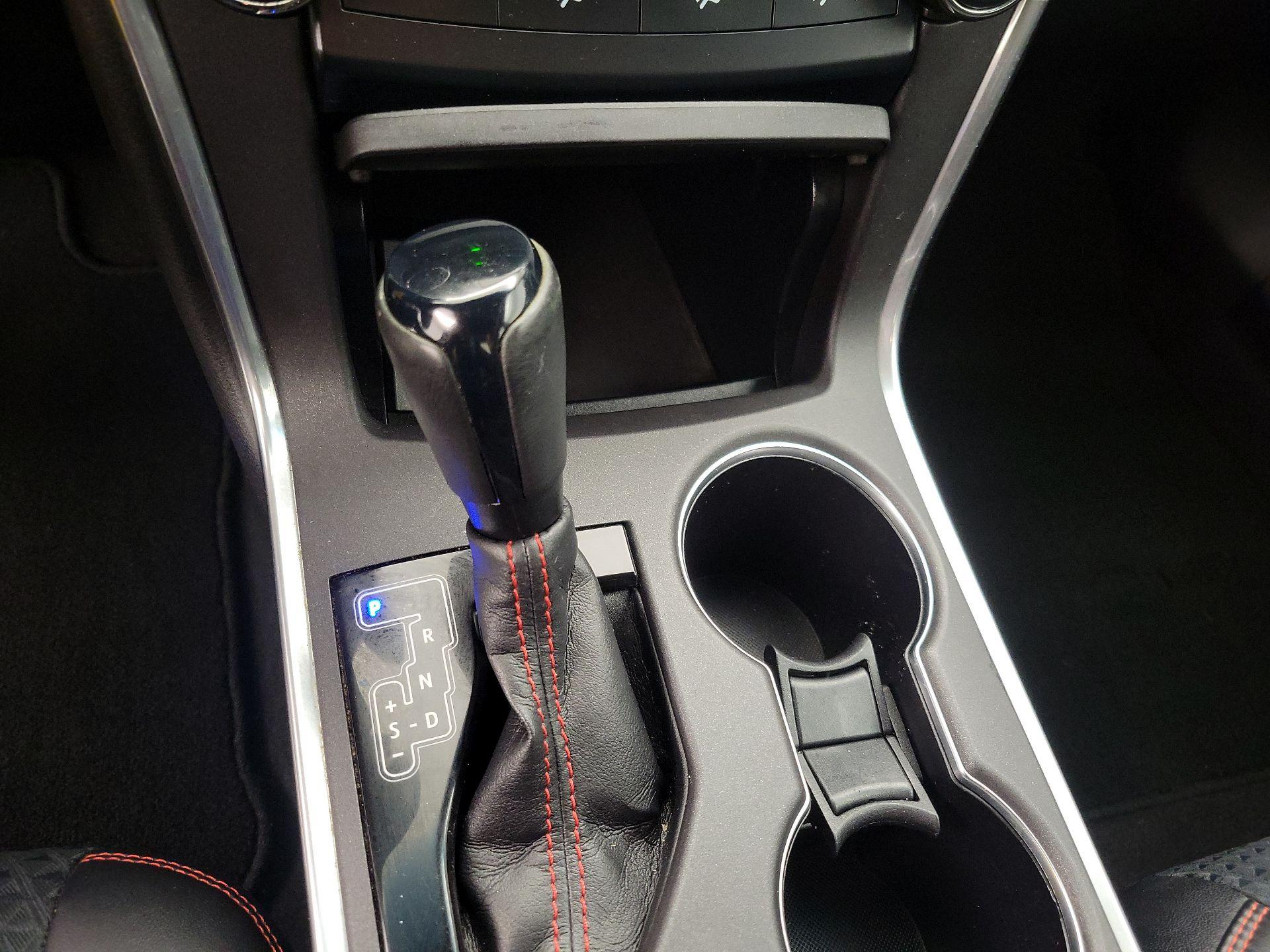 Thumbnail: 2015 Toyota Camry - 17
