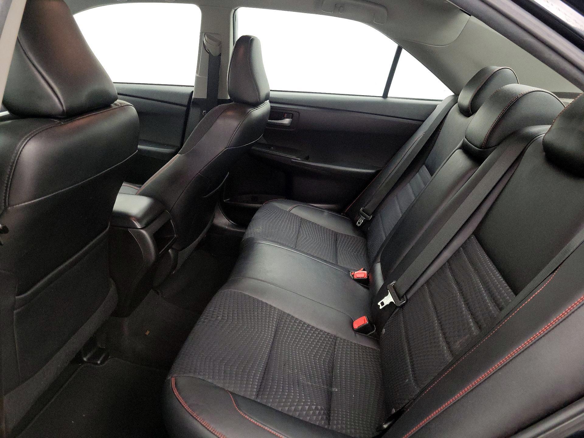 Thumbnail: 2015 Toyota Camry - 19