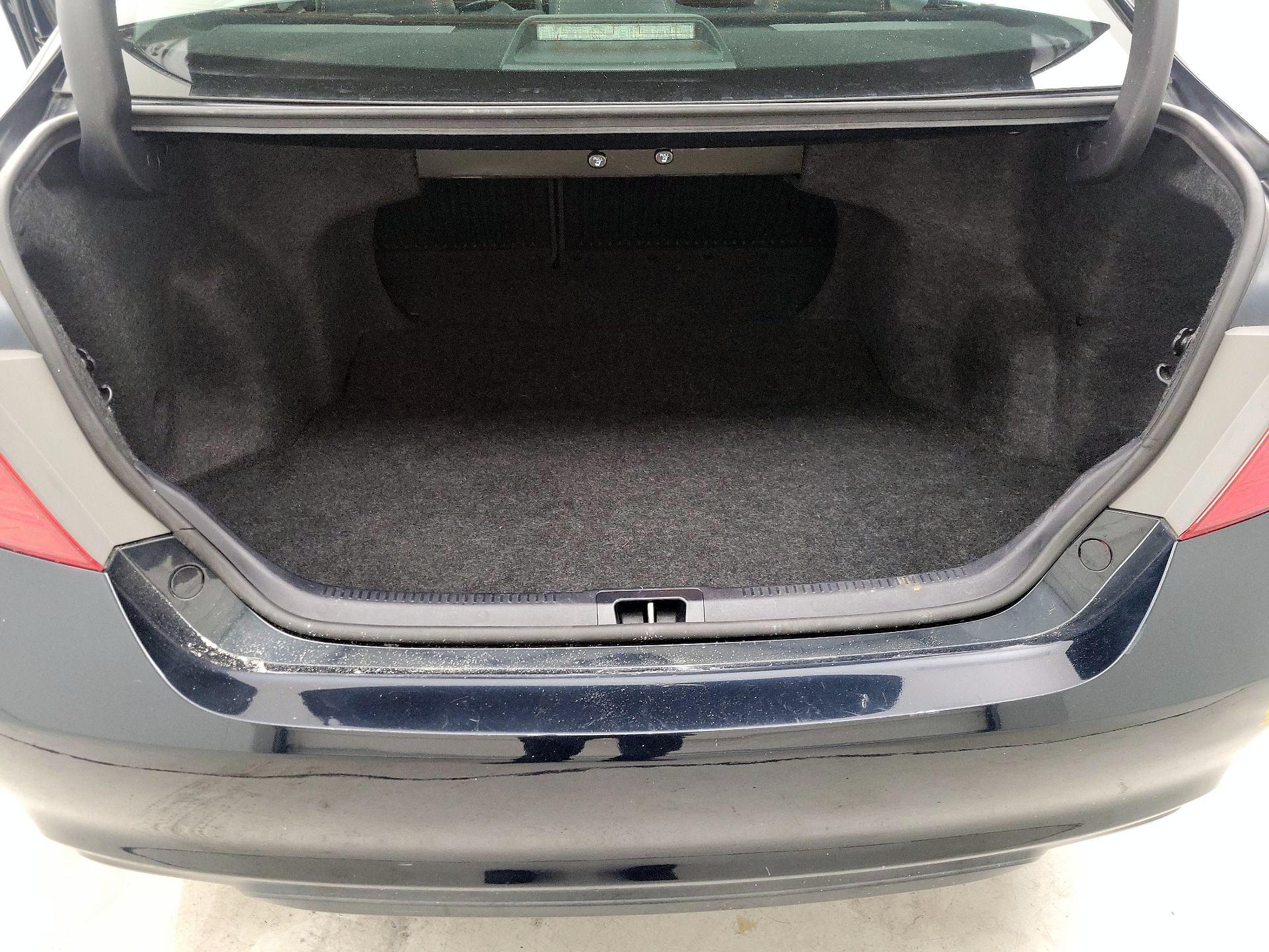 Thumbnail: 2015 Toyota Camry - 20