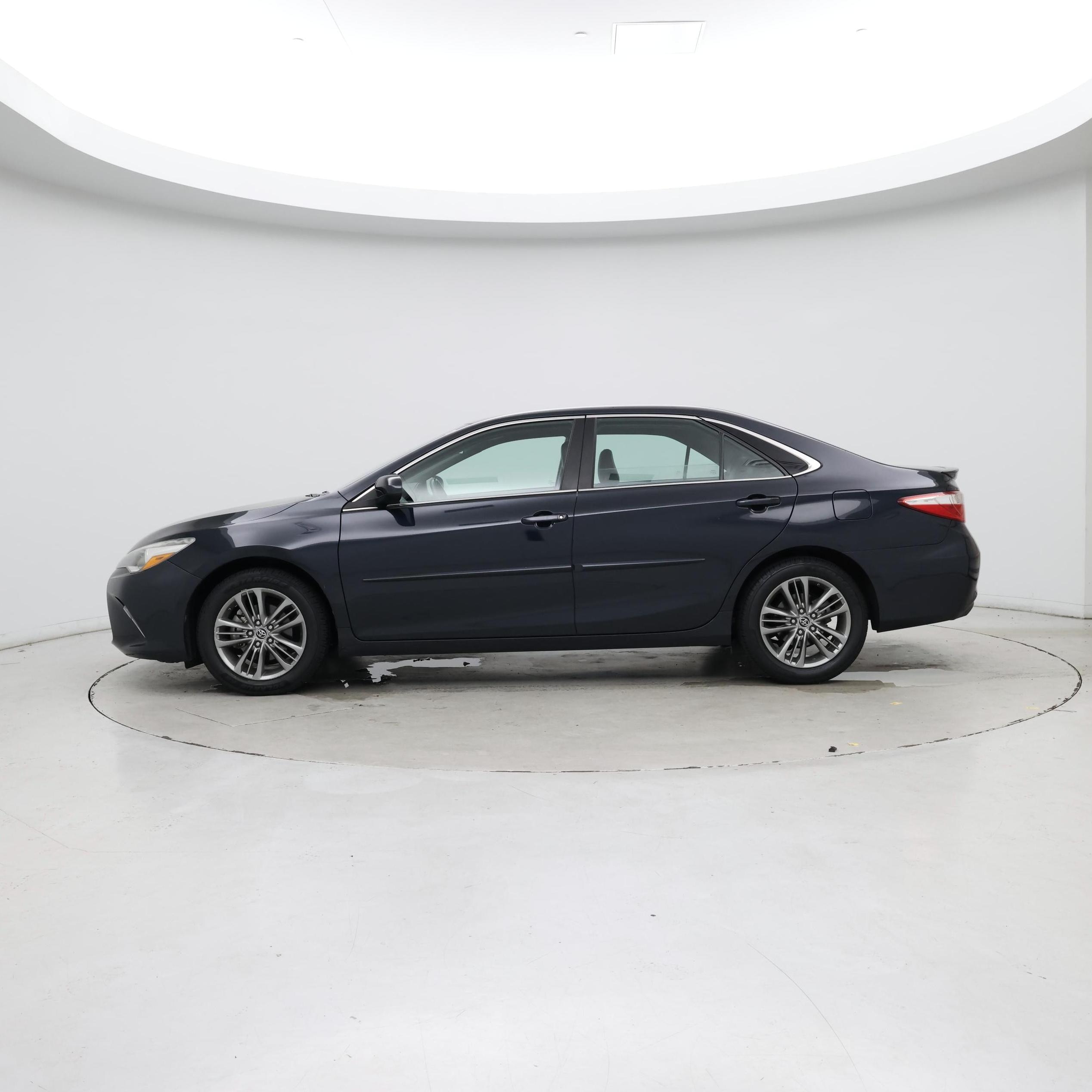 Thumbnail: 2015 Toyota Camry - 3