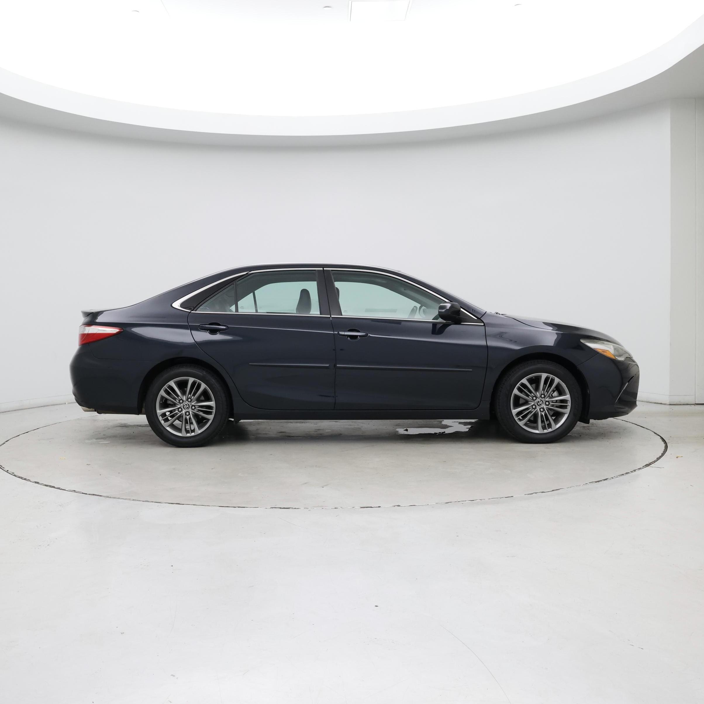 Thumbnail: 2015 Toyota Camry - 7