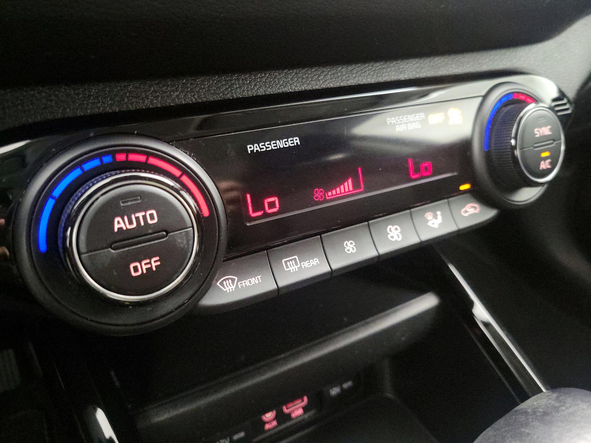 Thumbnail: 2019 Kia Forte - 16