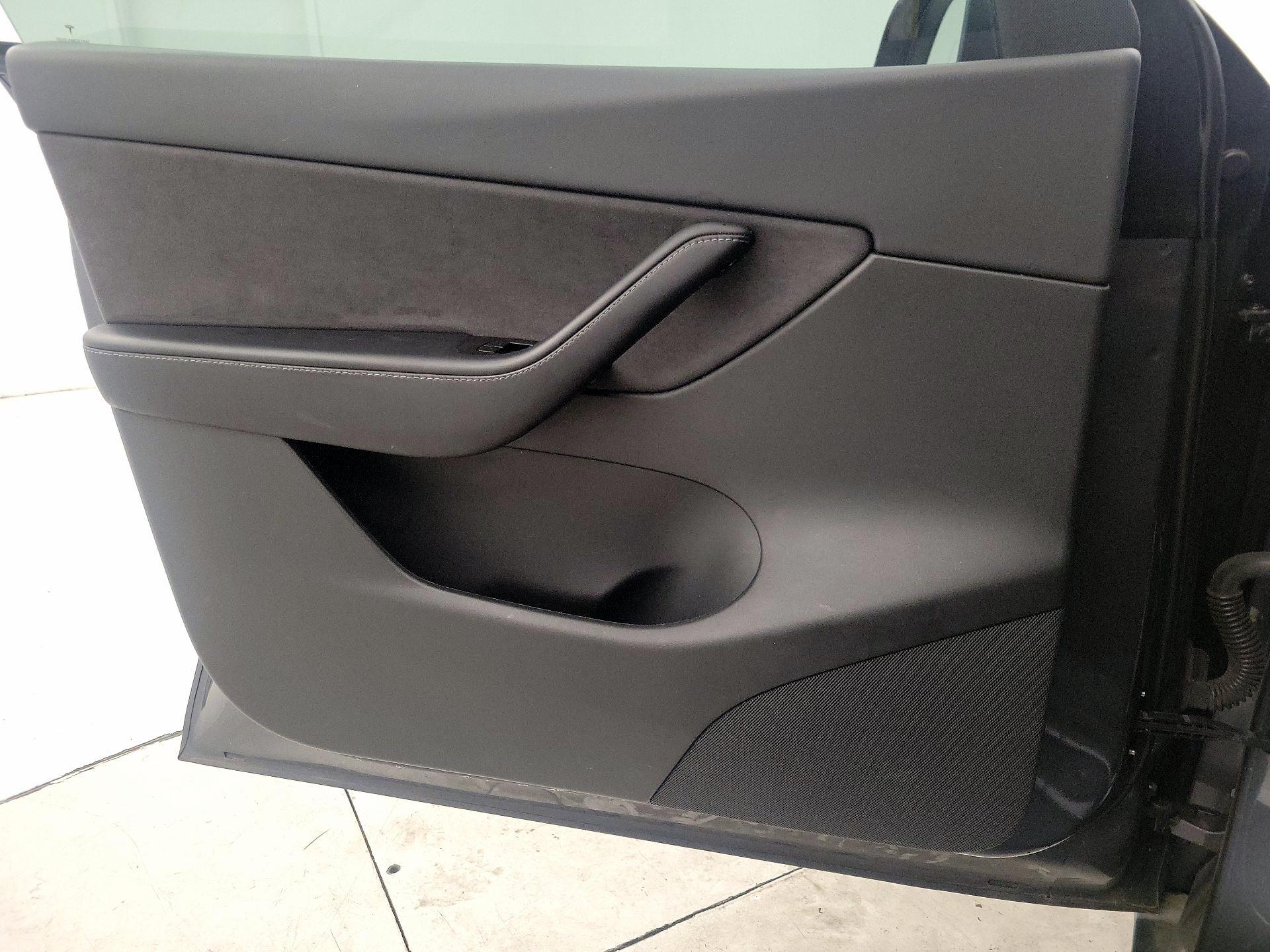 Thumbnail: 2021 Tesla Model Y - 12
