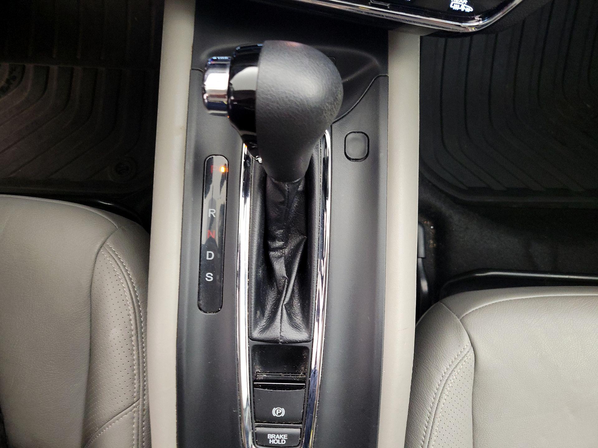 Thumbnail: 2016 Honda HR-V - 17