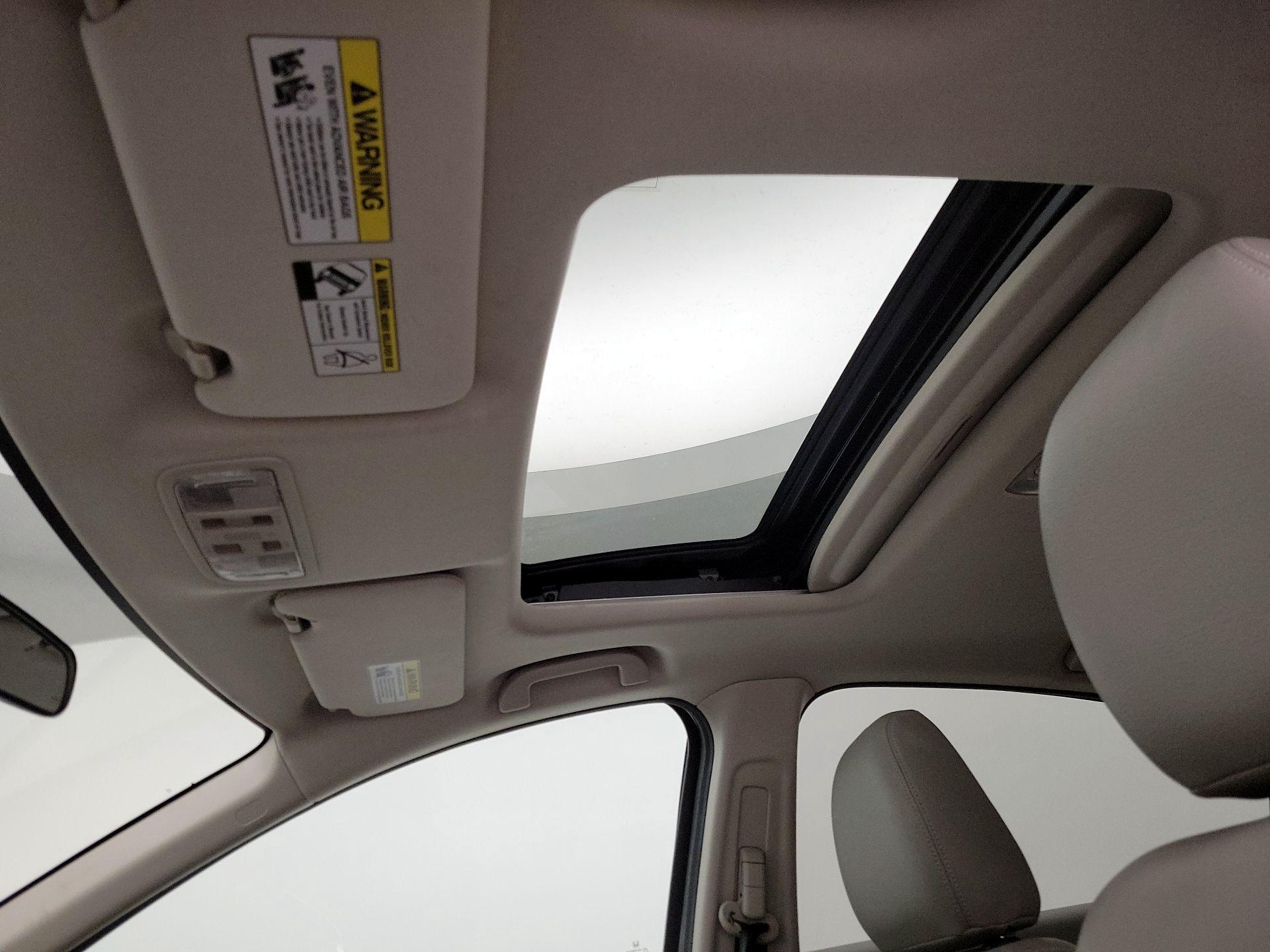 Thumbnail: 2016 Honda HR-V - 19