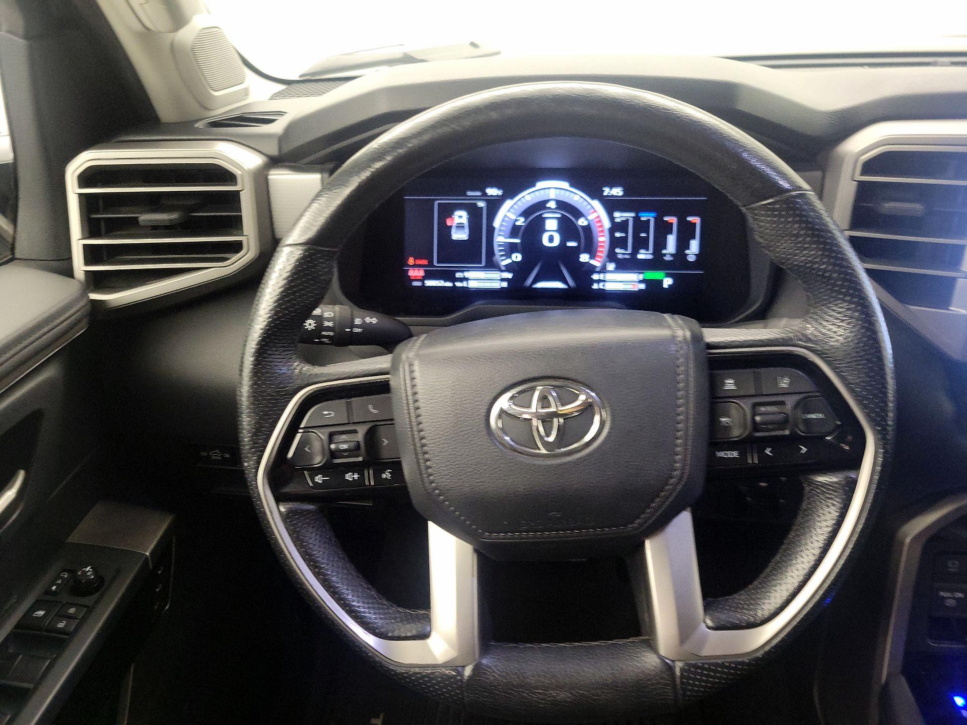 Thumbnail: 2022 Toyota Tundra - 10