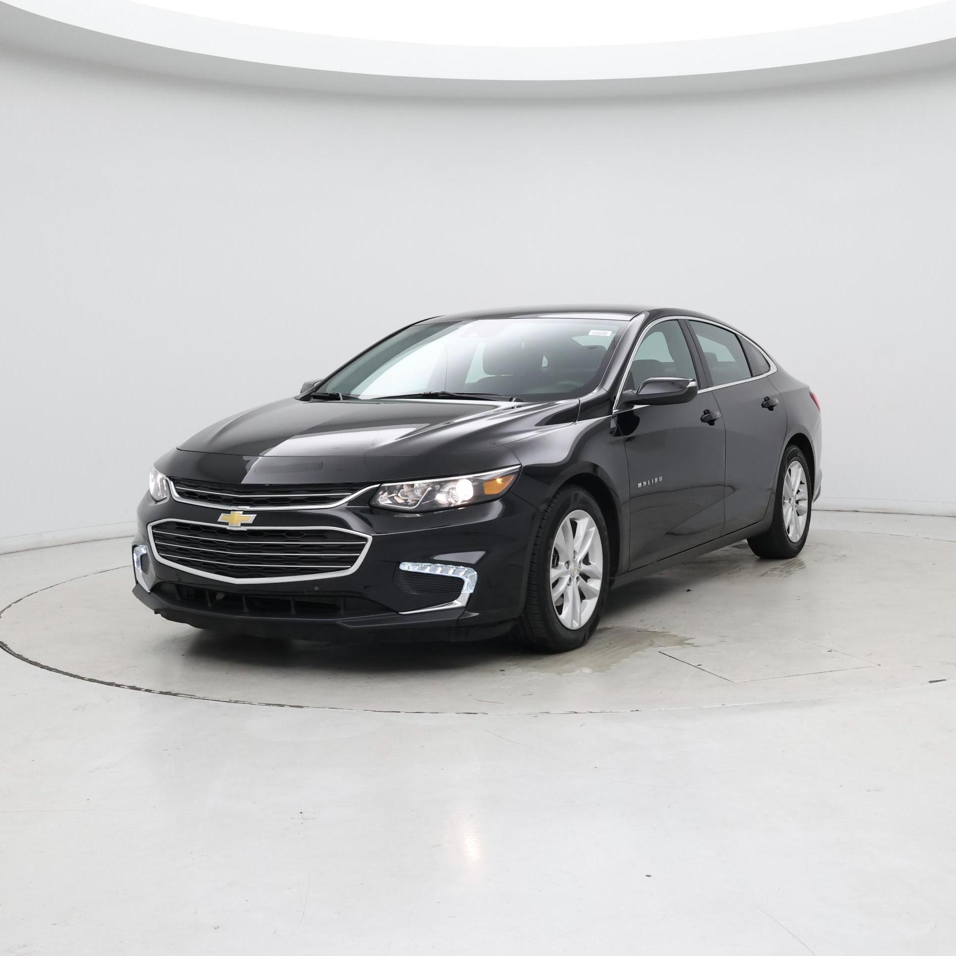 Thumbnail: 2017 Chevrolet Malibu - 4