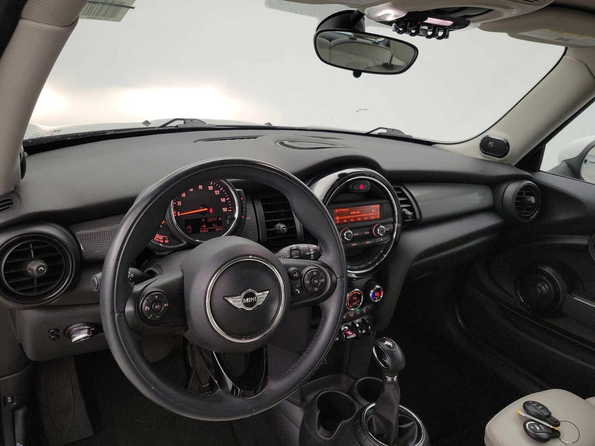 Thumbnail: 2015 MINI Cooper Hardtop - 9