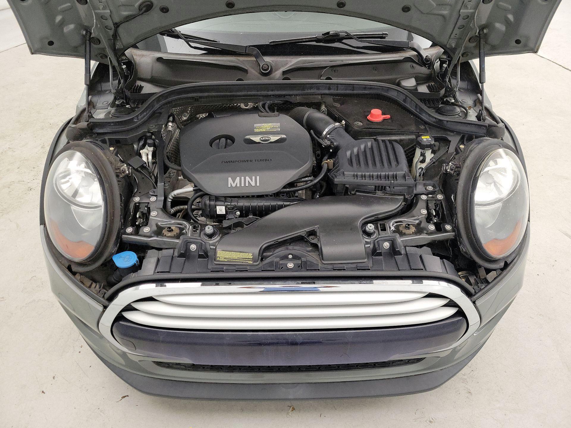 Thumbnail: 2015 MINI Cooper Hardtop - 19