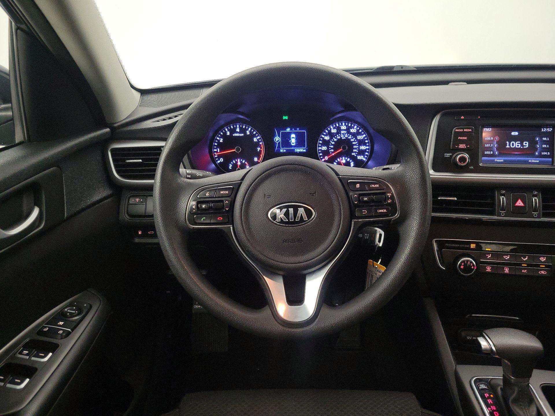 Thumbnail: 2017 Kia Optima - 10