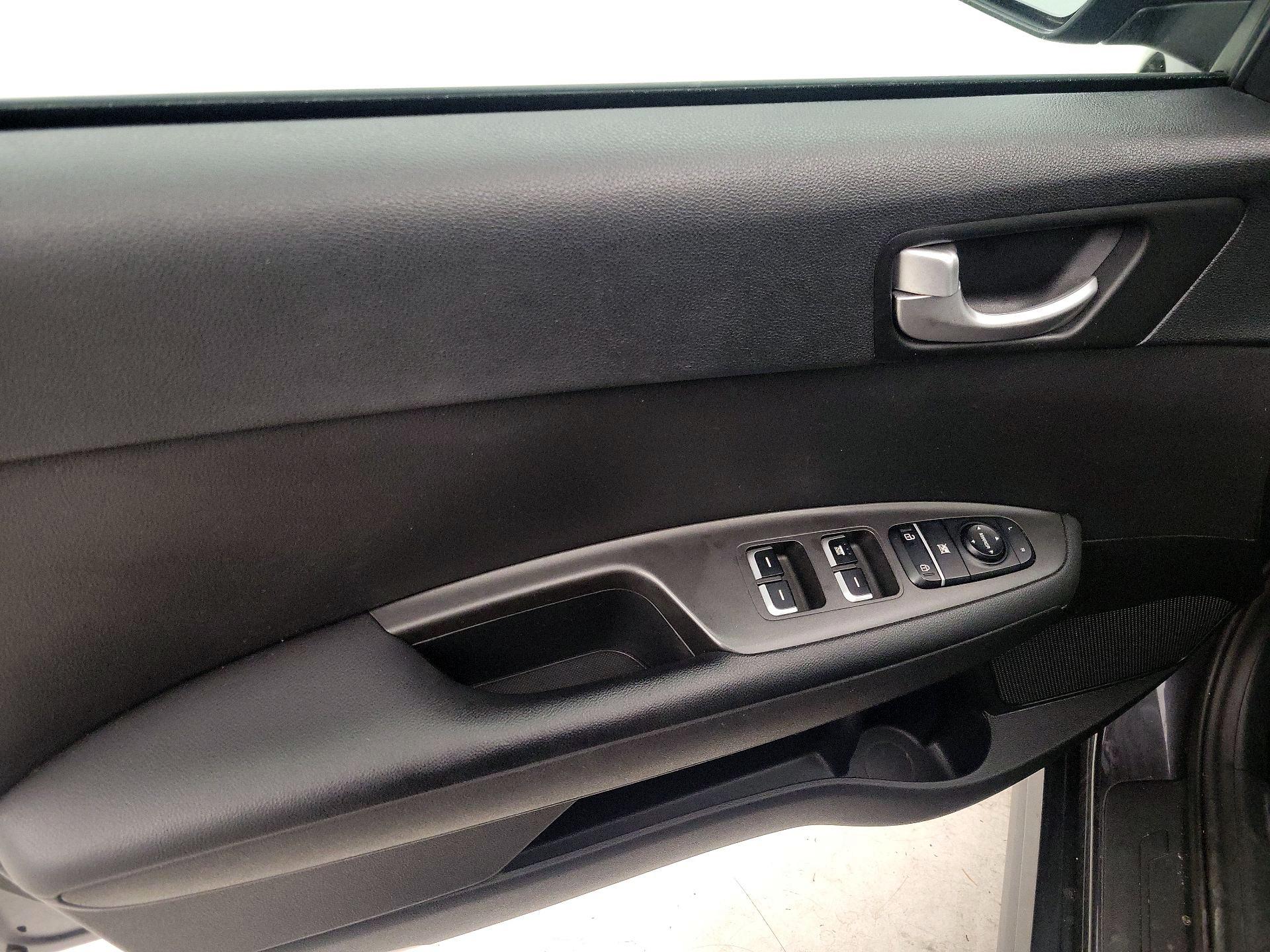 Thumbnail: 2017 Kia Optima - 12